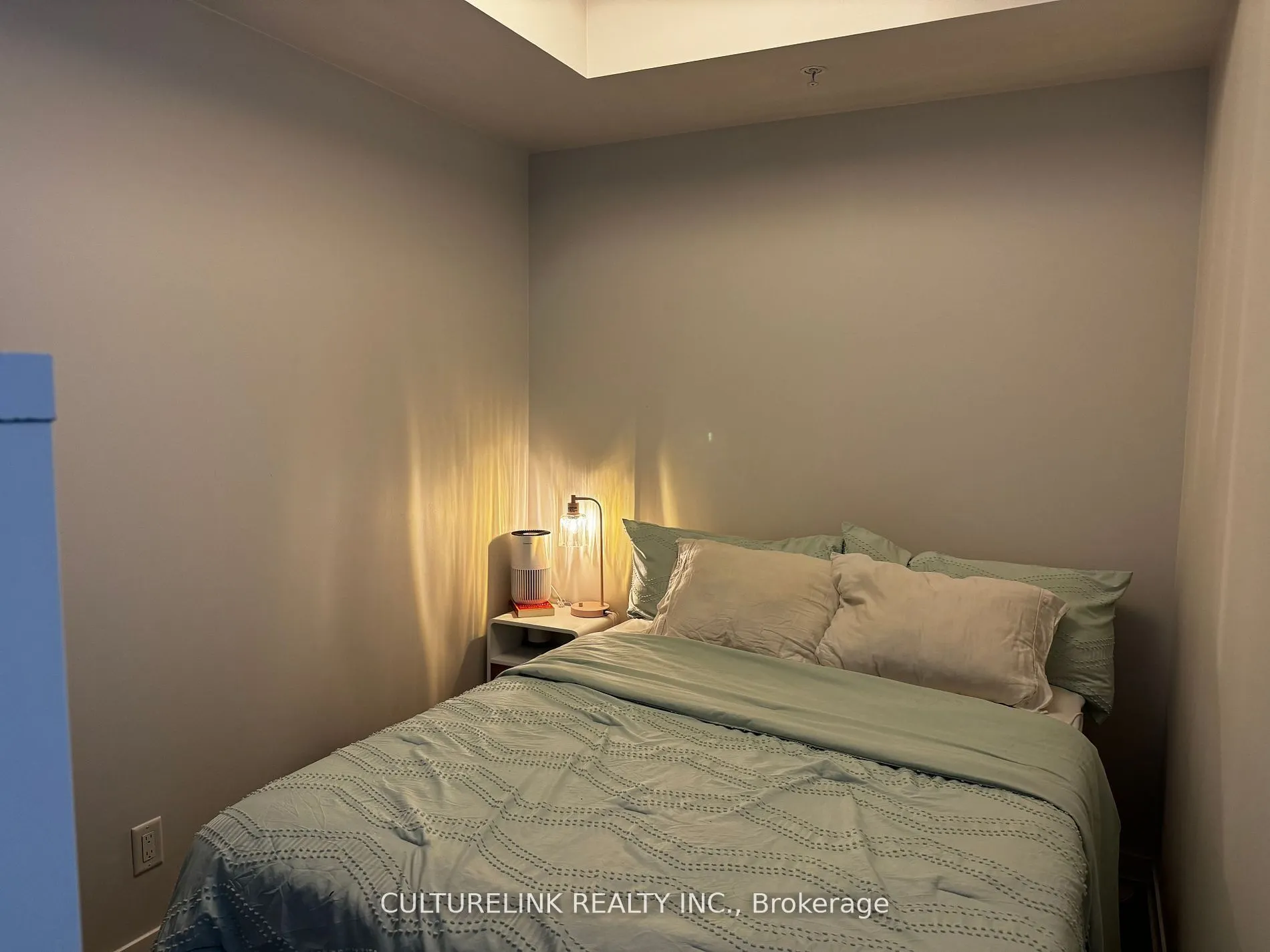 120 Bayview Avenue, #S915