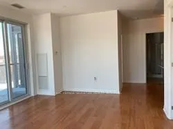 25 Cole Street, #911