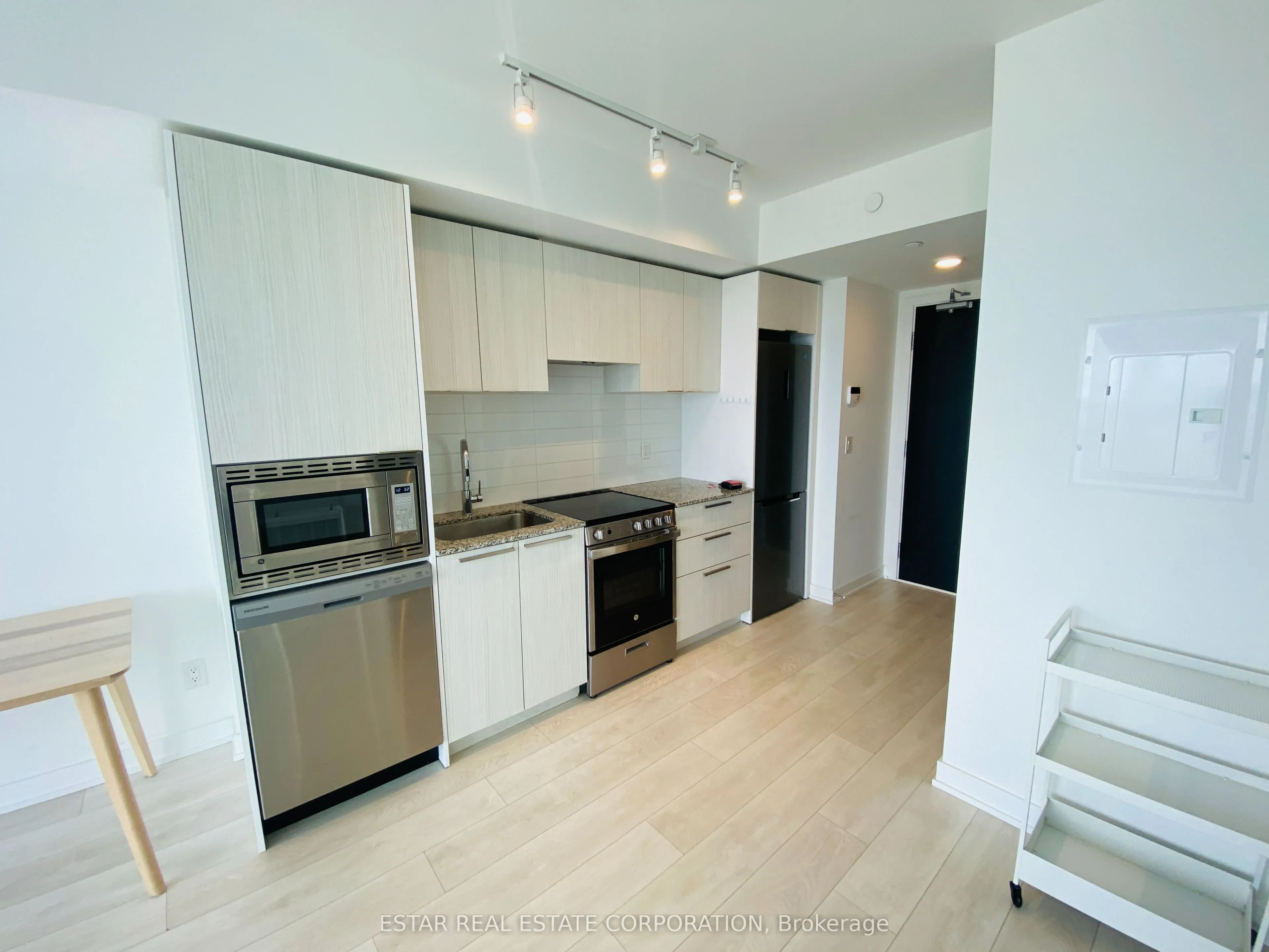 501 Yonge Street, #4406