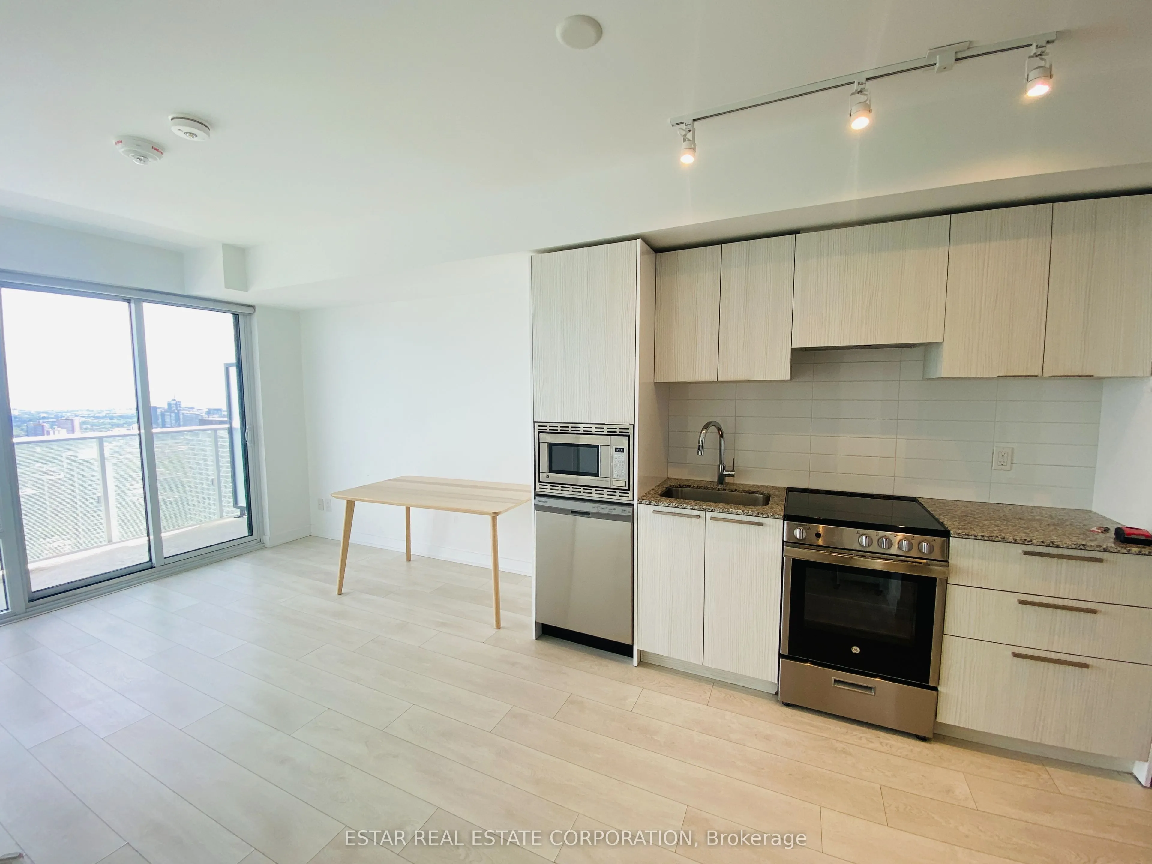 501 Yonge Street, #4406