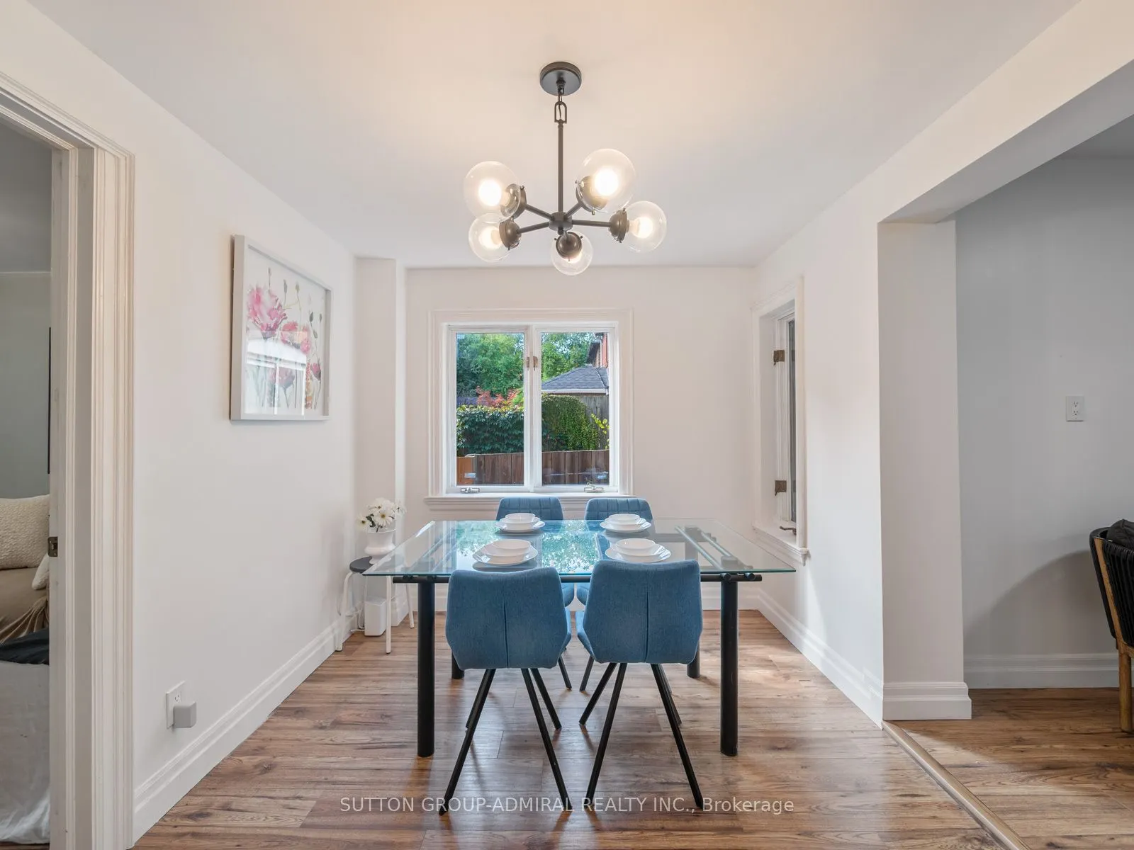 759 Eglinton Avenue E