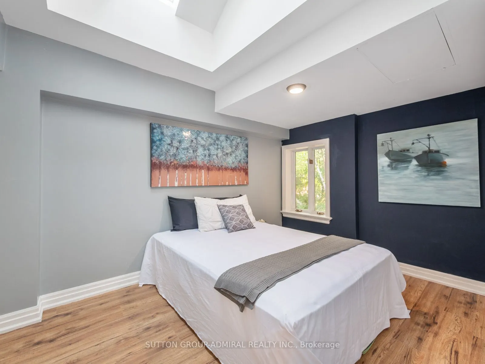 759 Eglinton Avenue E