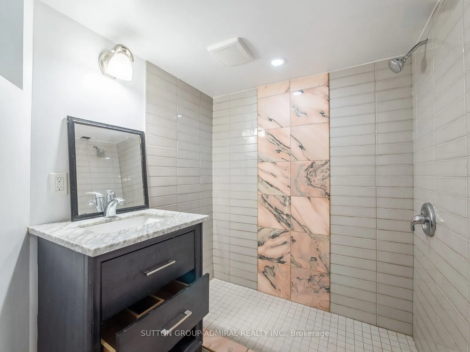 759 Eglinton Avenue E
