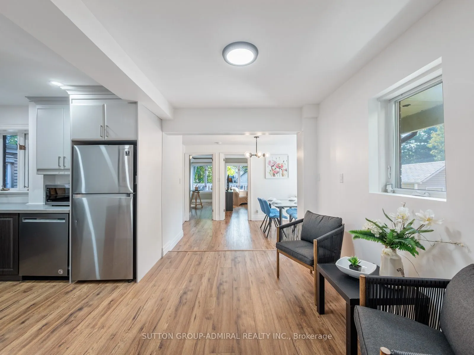 759 Eglinton Avenue E