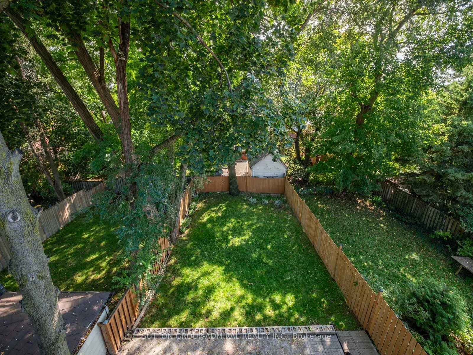 759 Eglinton Avenue E