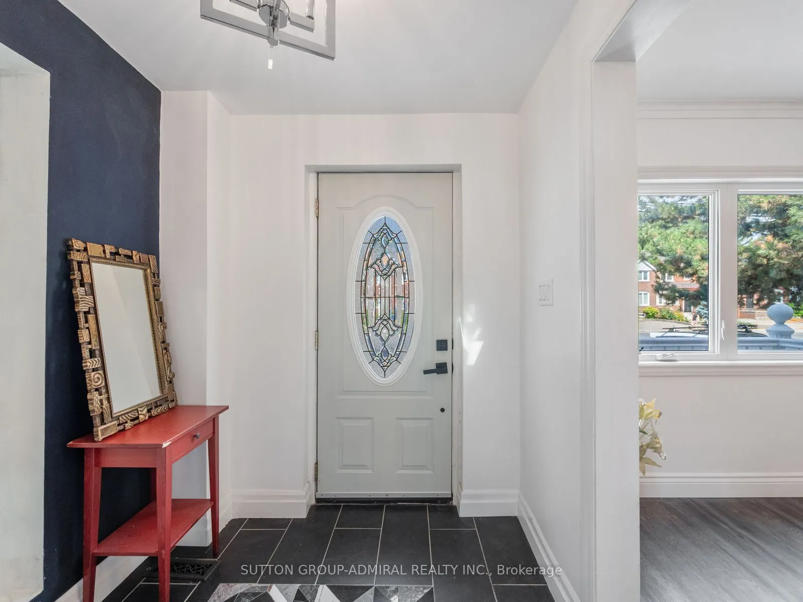 759 Eglinton Avenue E