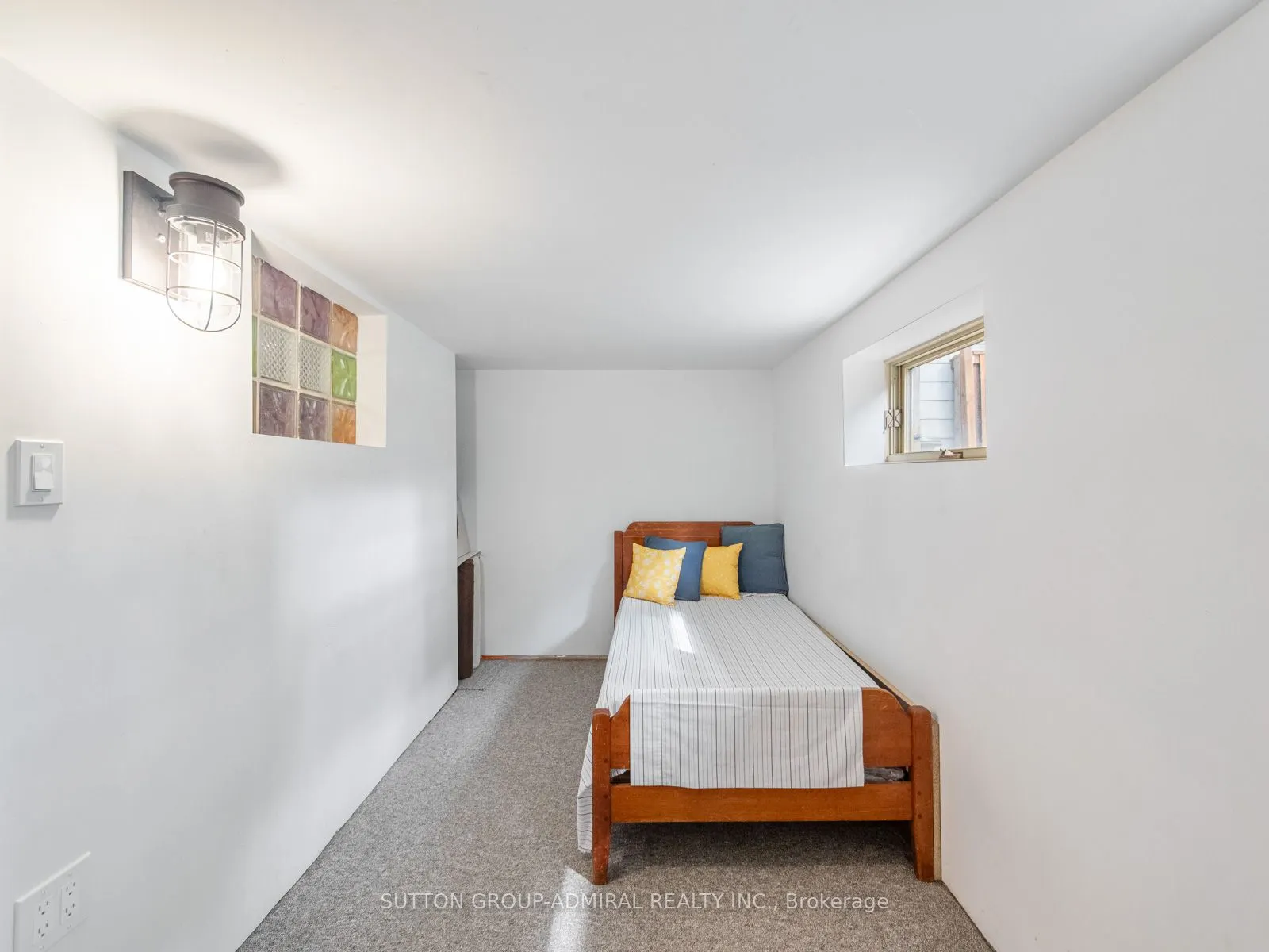 759 Eglinton Avenue E