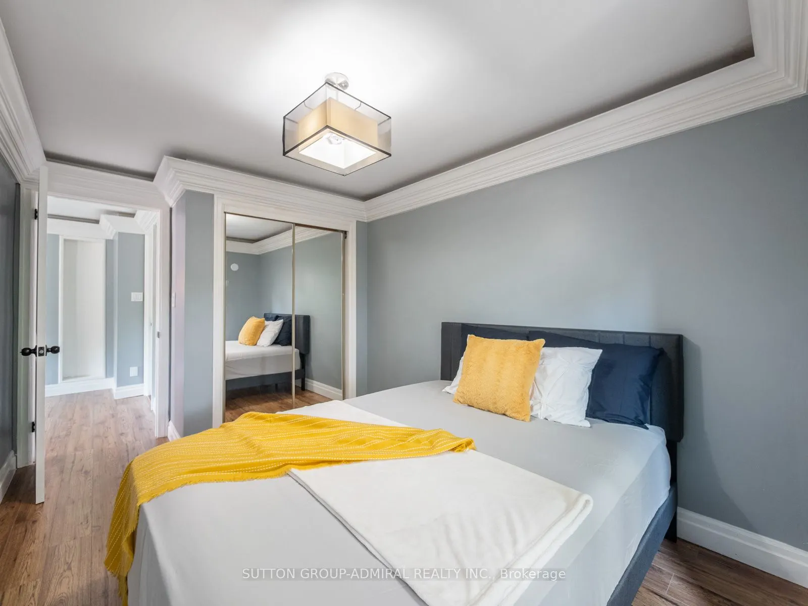 759 Eglinton Avenue E