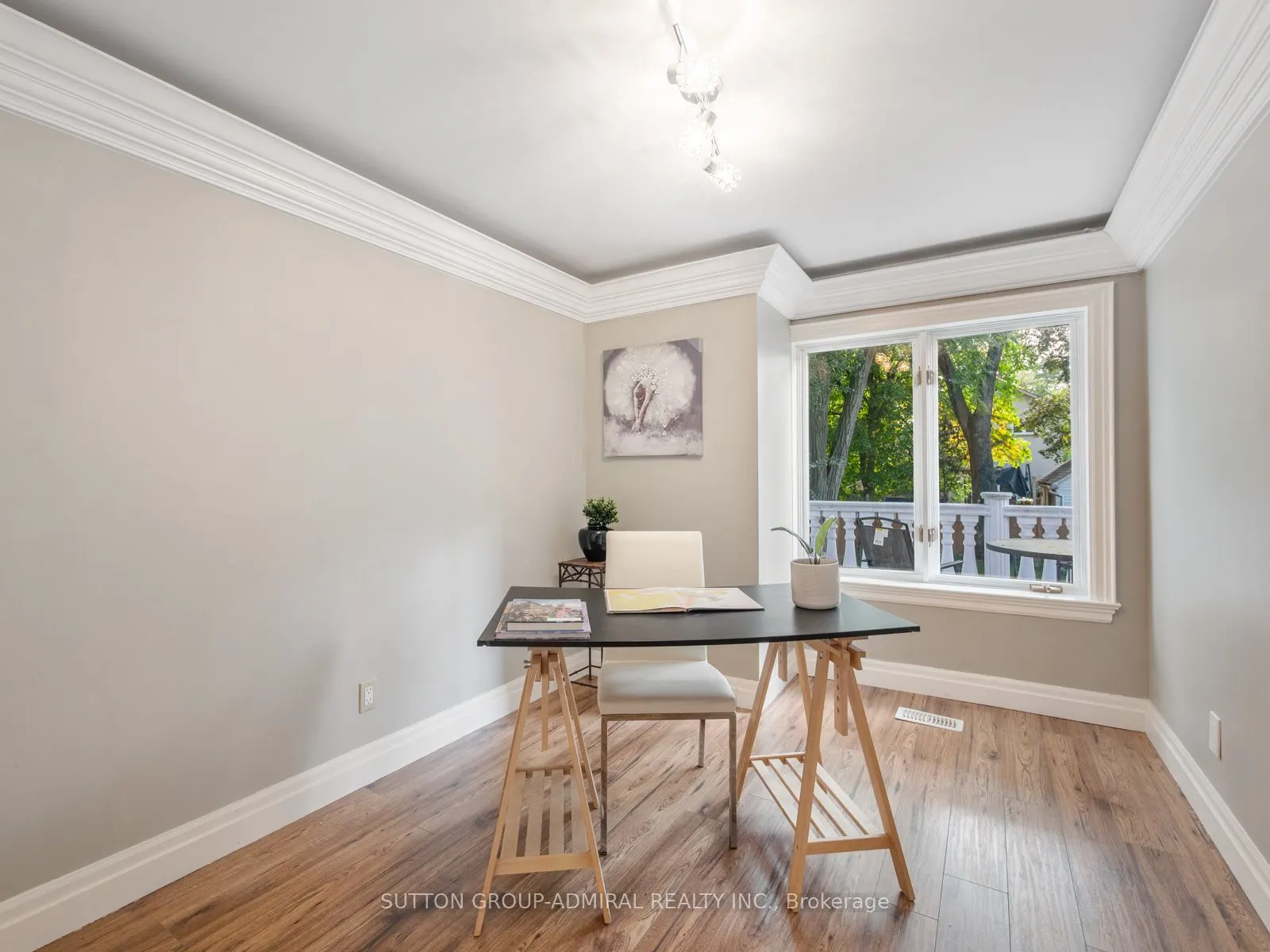 759 Eglinton Avenue E