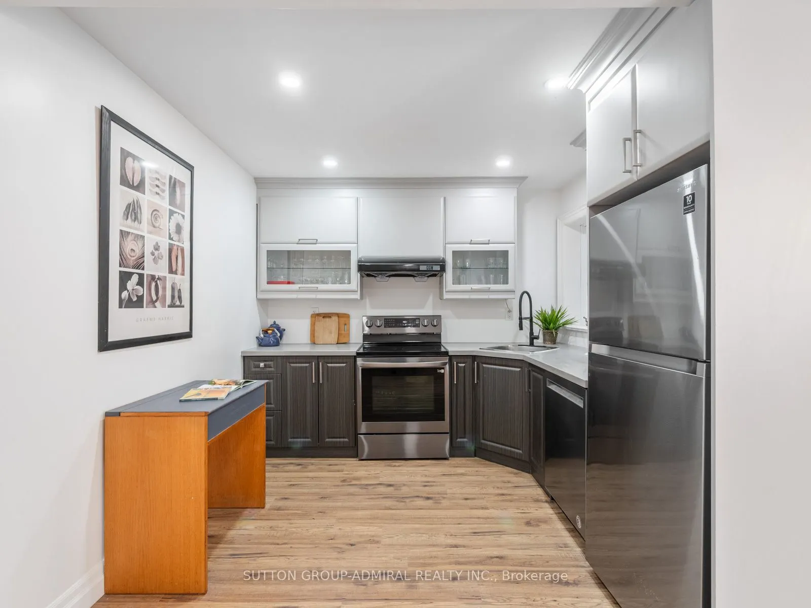 759 Eglinton Avenue E