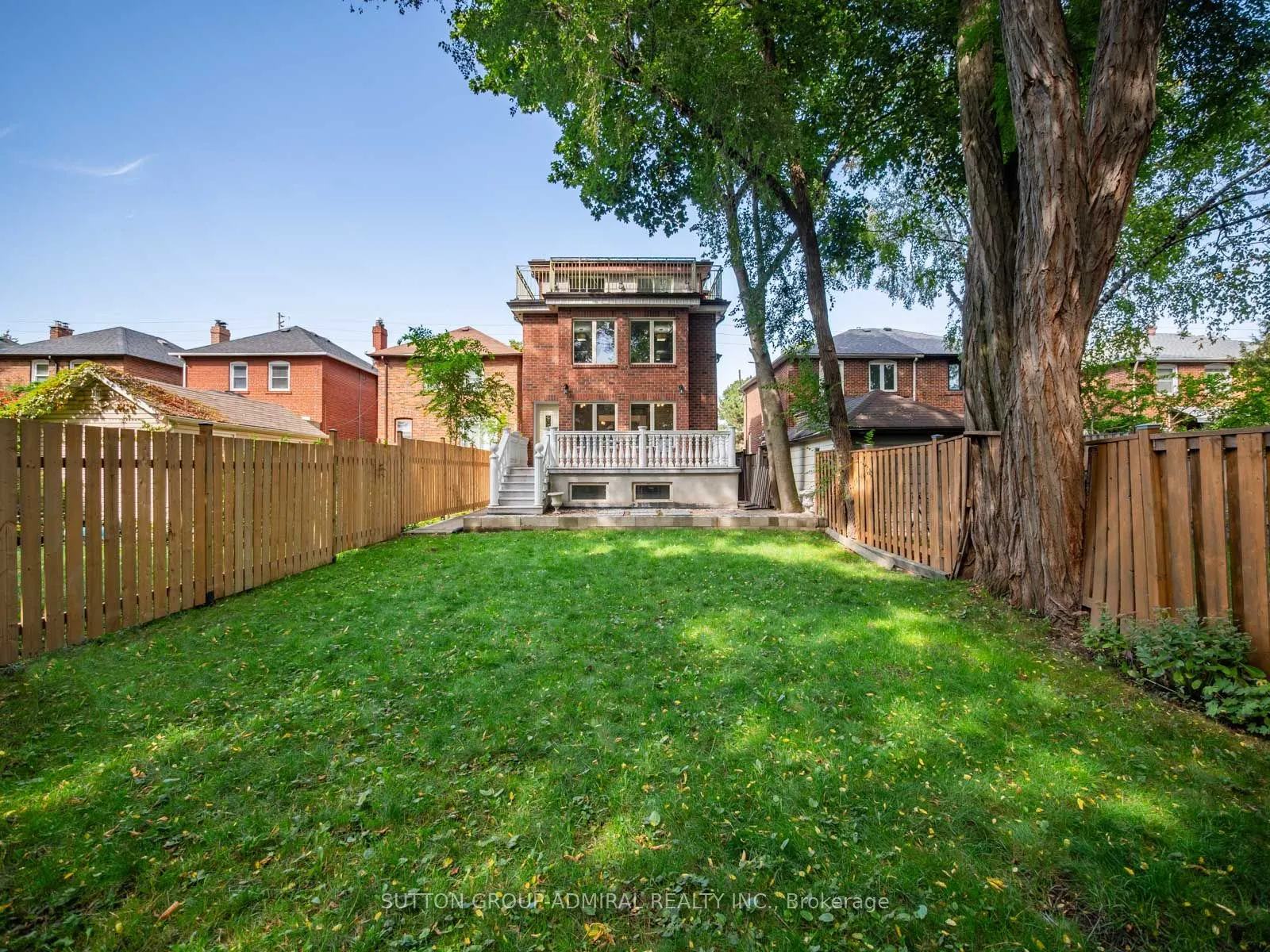 759 Eglinton Avenue E