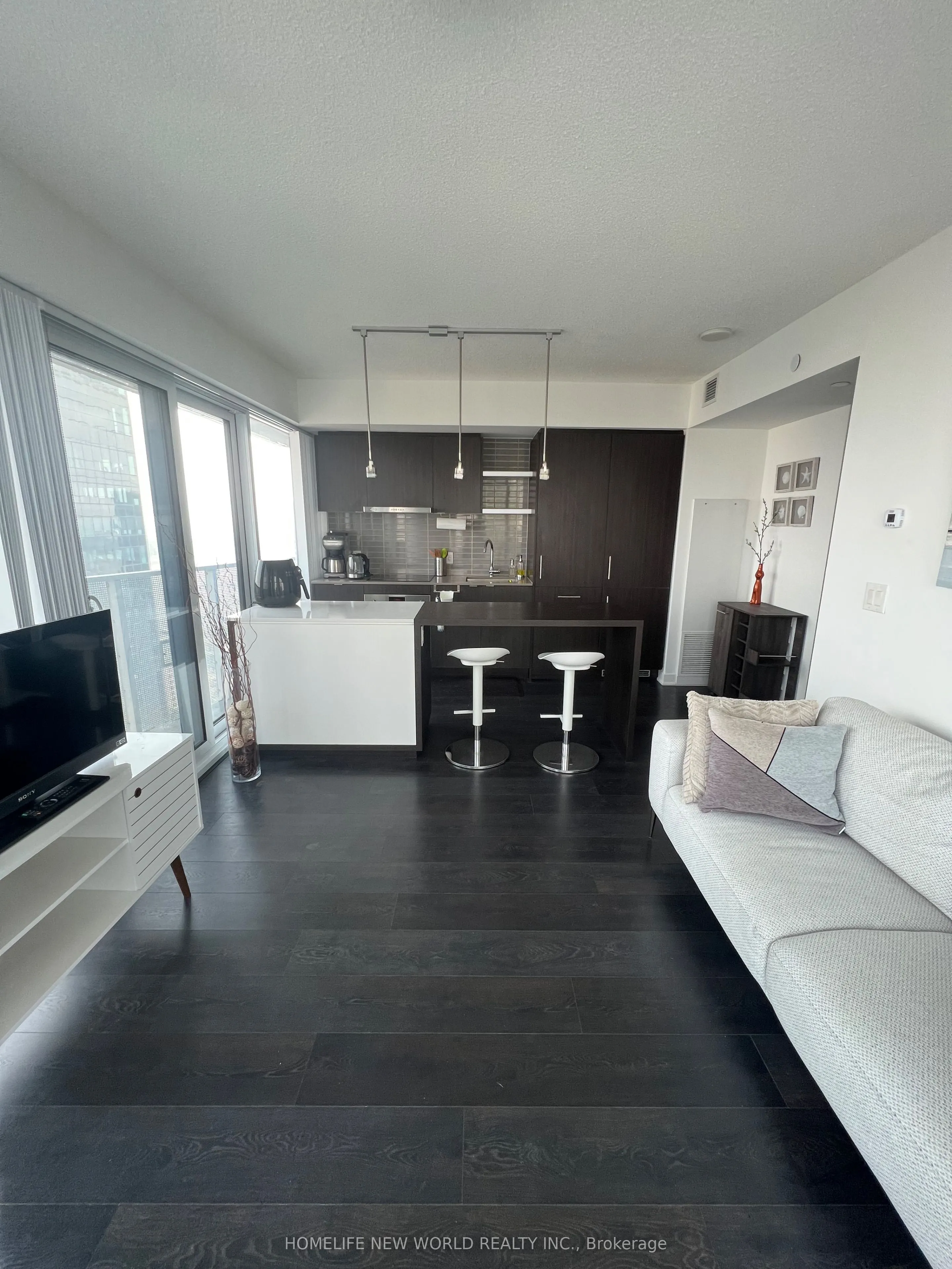88 Harbour Street, #3707