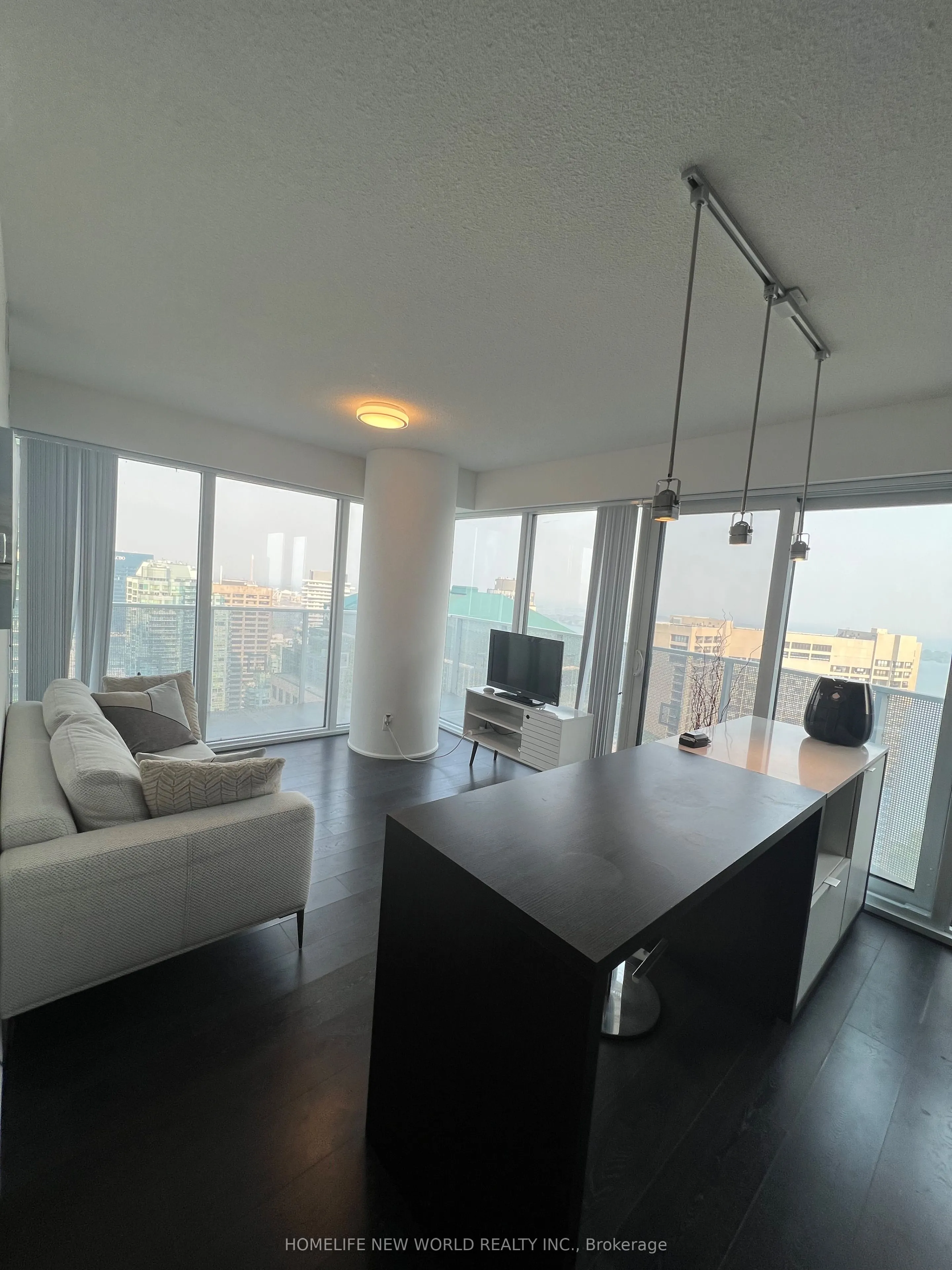 88 Harbour Street, #3707
