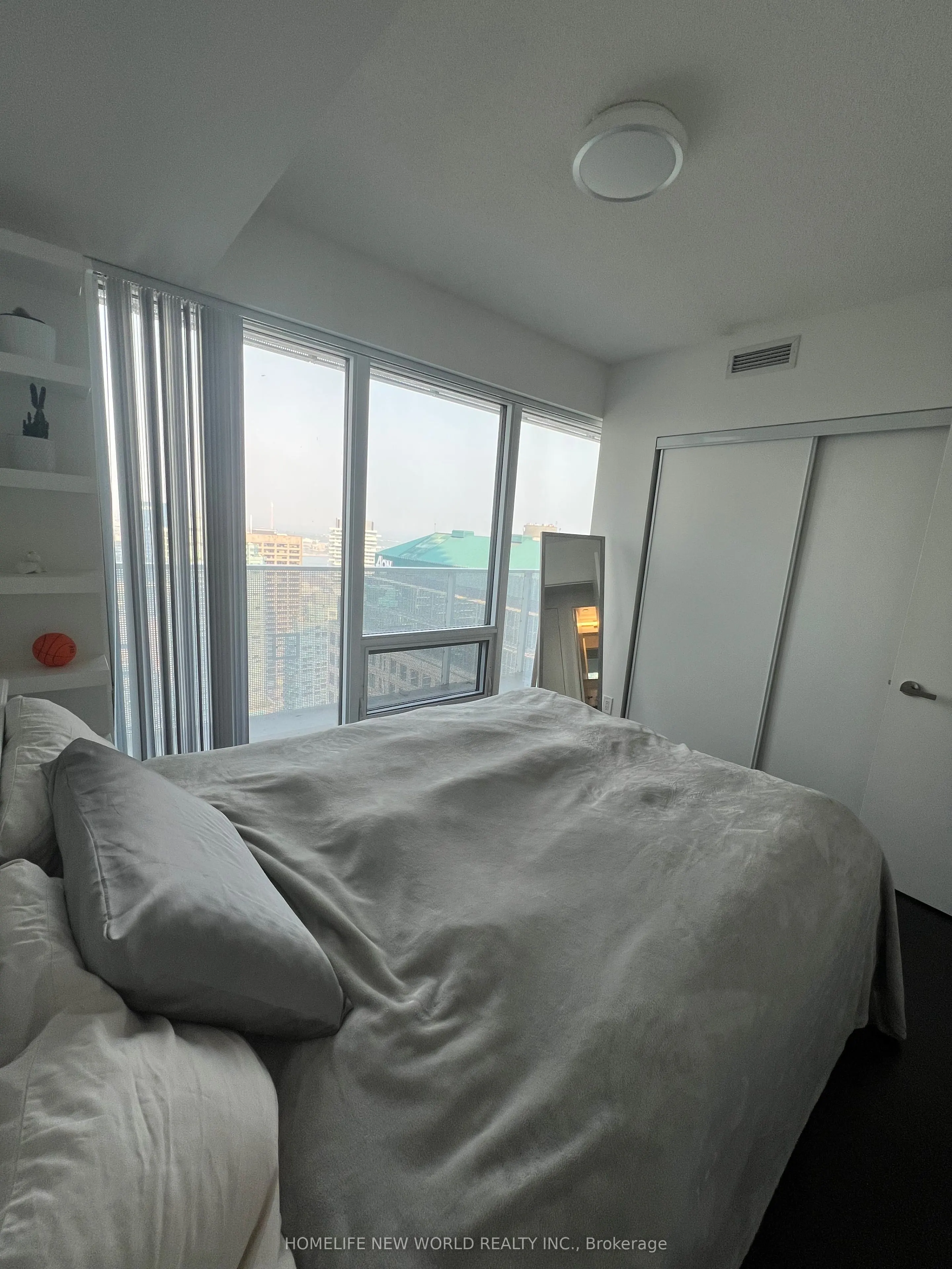 88 Harbour Street, #3707