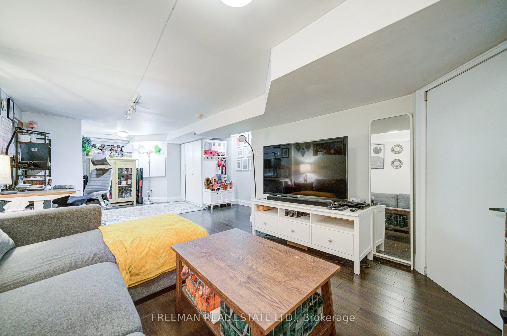 99 Hocken Avenue, #Main Fl