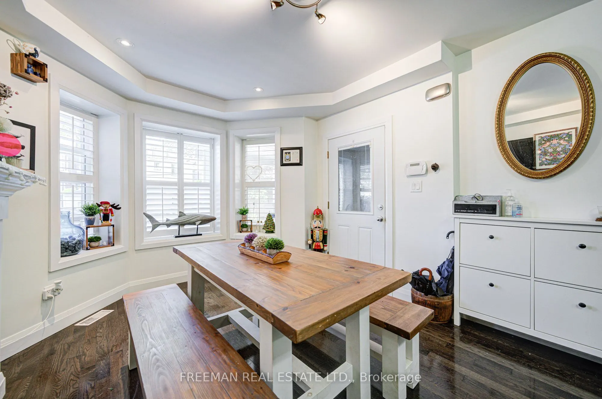 99 Hocken Avenue, #Main Fl