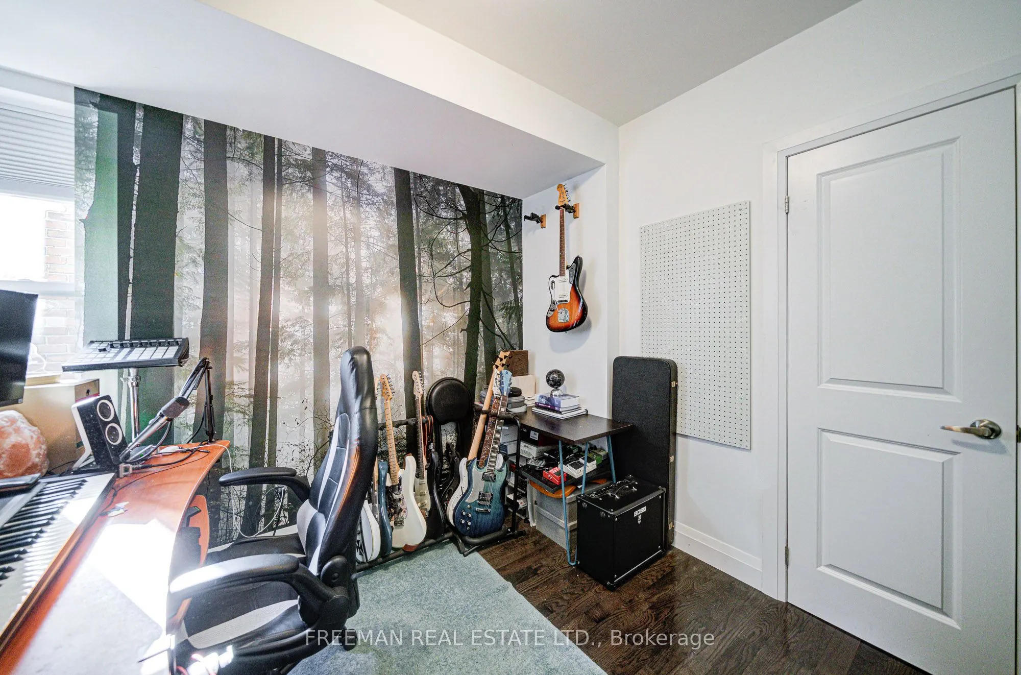99 Hocken Avenue, #Main Fl