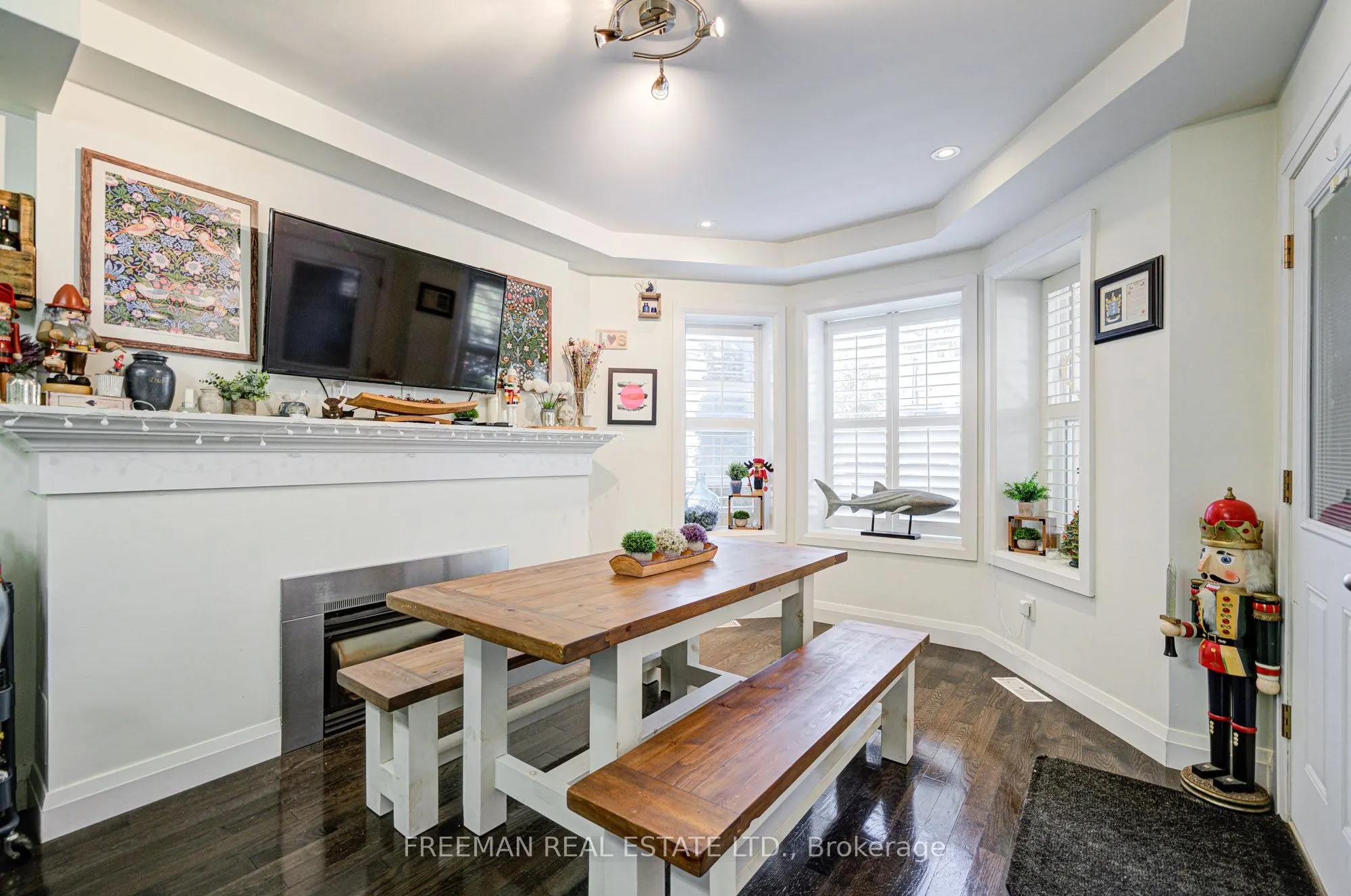 99 Hocken Avenue, #Main Fl
