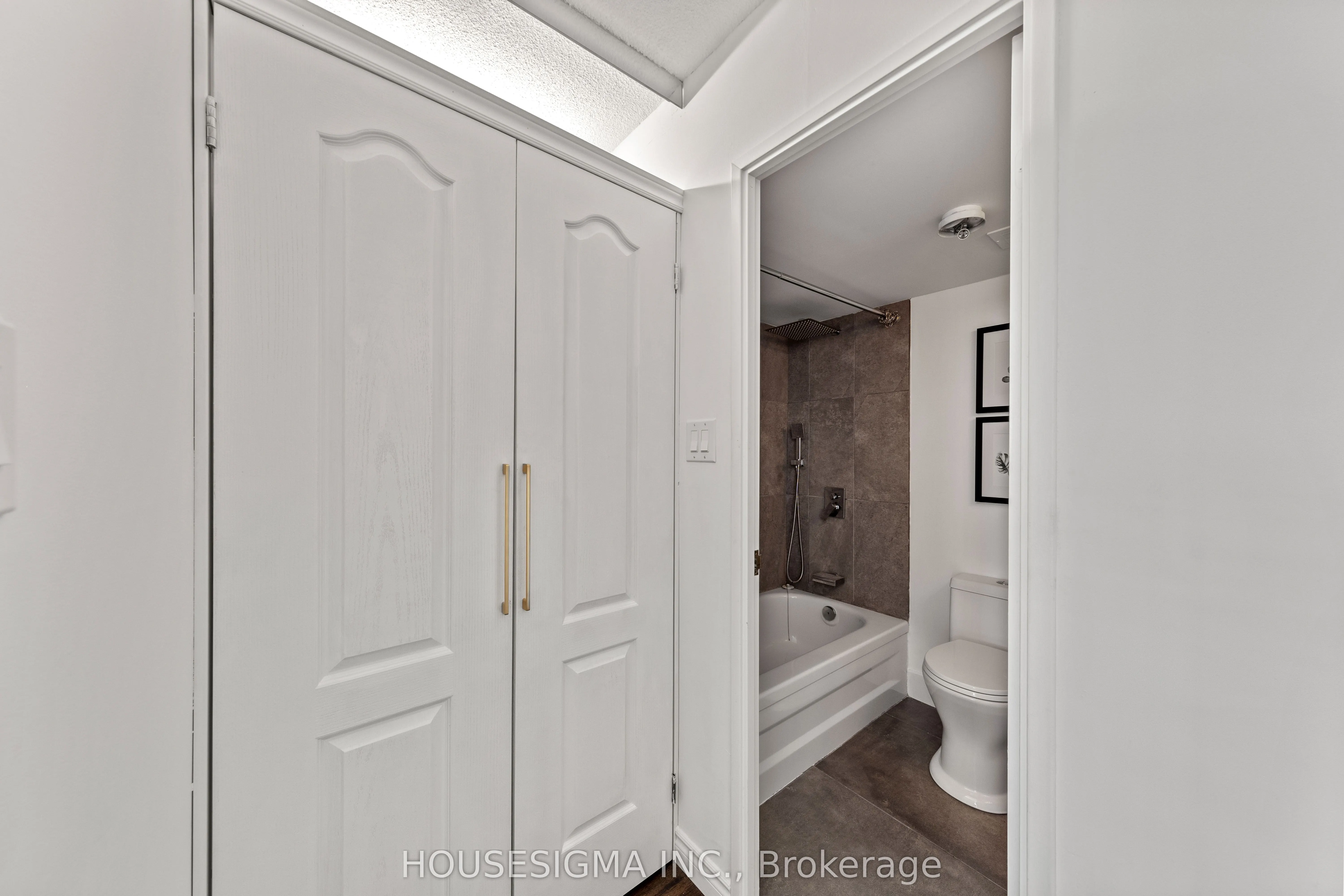 1555 Finch Avenue E, #2205
