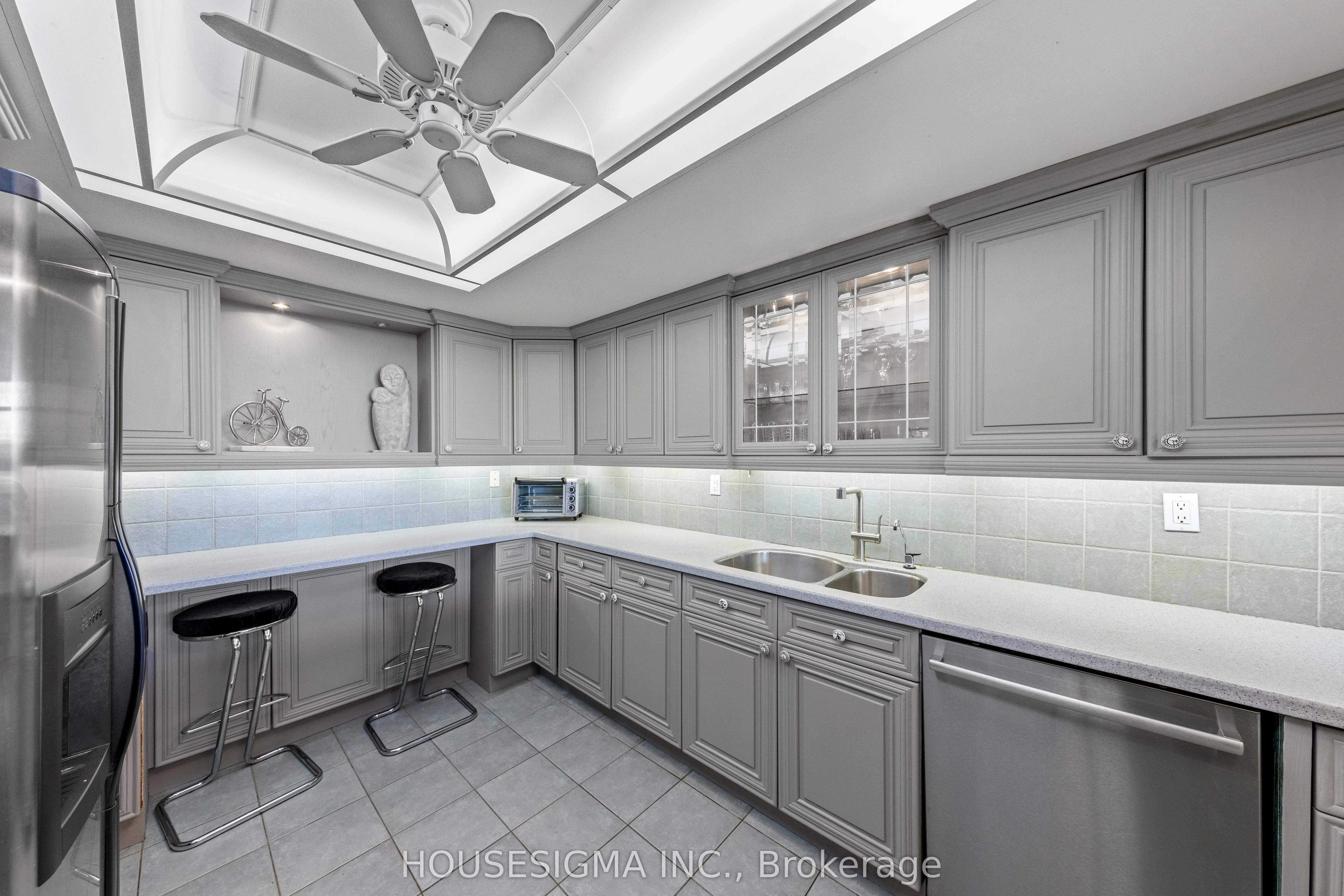 1555 Finch Avenue E, #2205