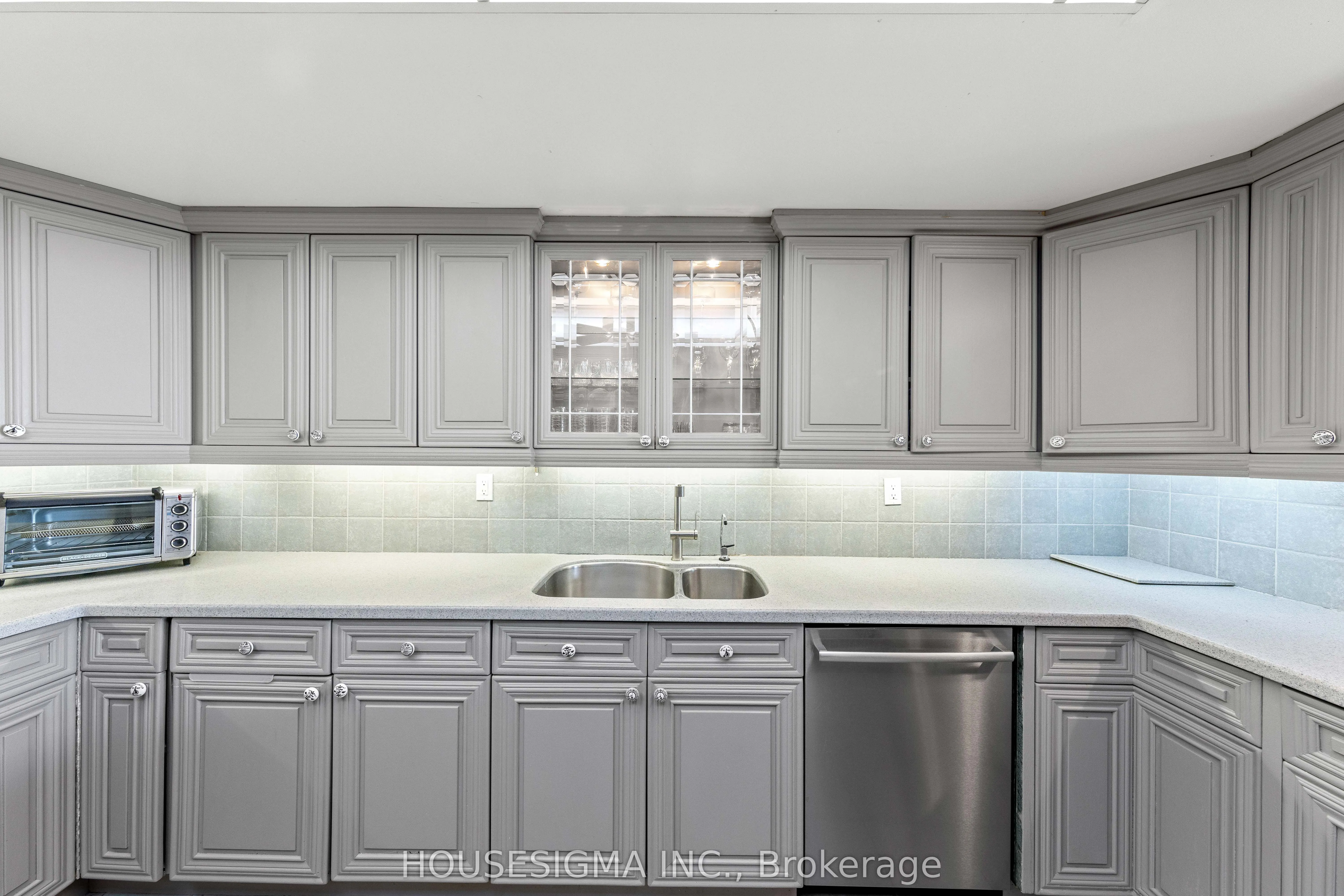 1555 Finch Avenue E, #2205