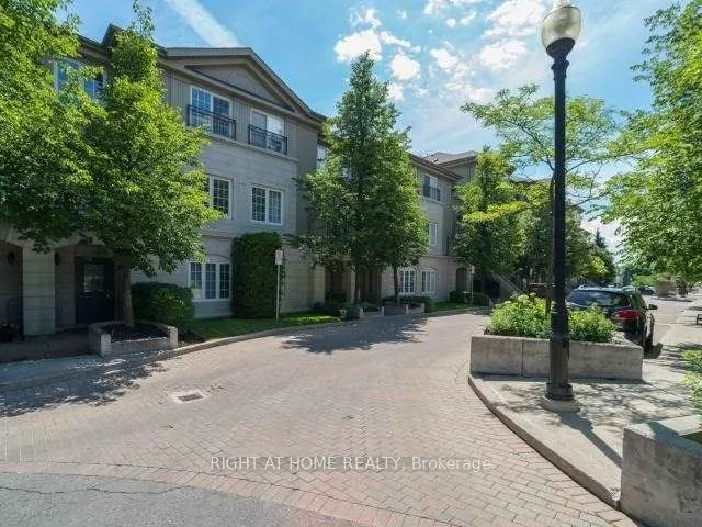 108 Finch Avenue W, #D7