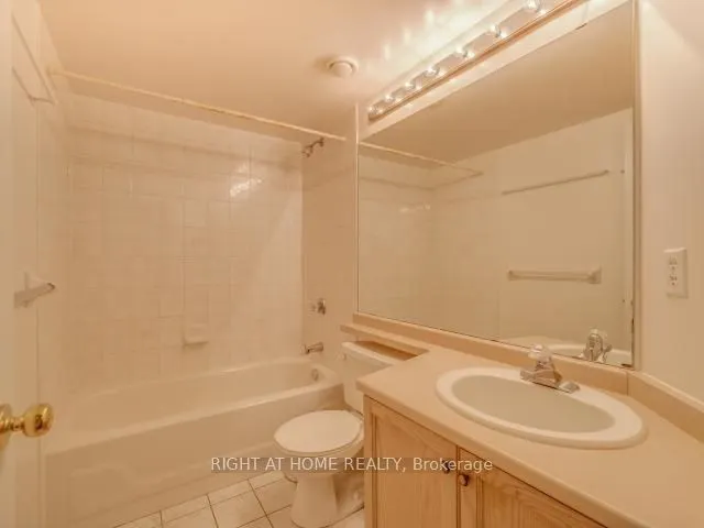 108 Finch Avenue W, #D7