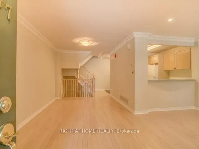 108 Finch Avenue W, #D7