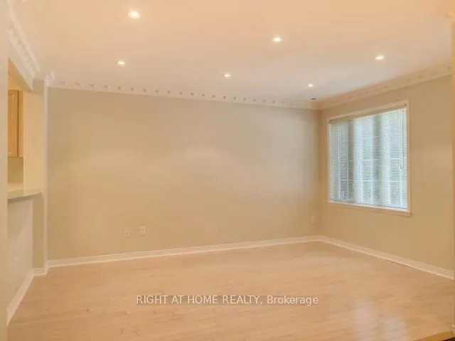 108 Finch Avenue W, #D7