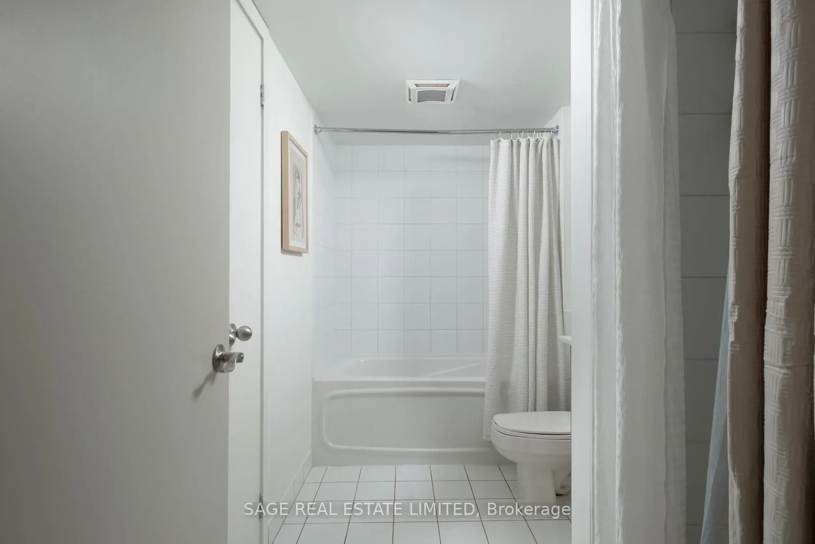 255 Richmond Street E, #1403