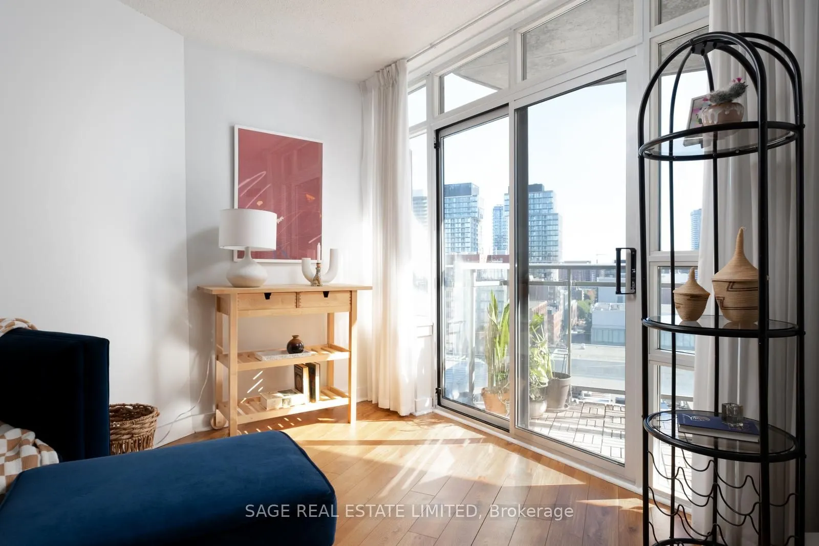 255 Richmond Street E, #1403