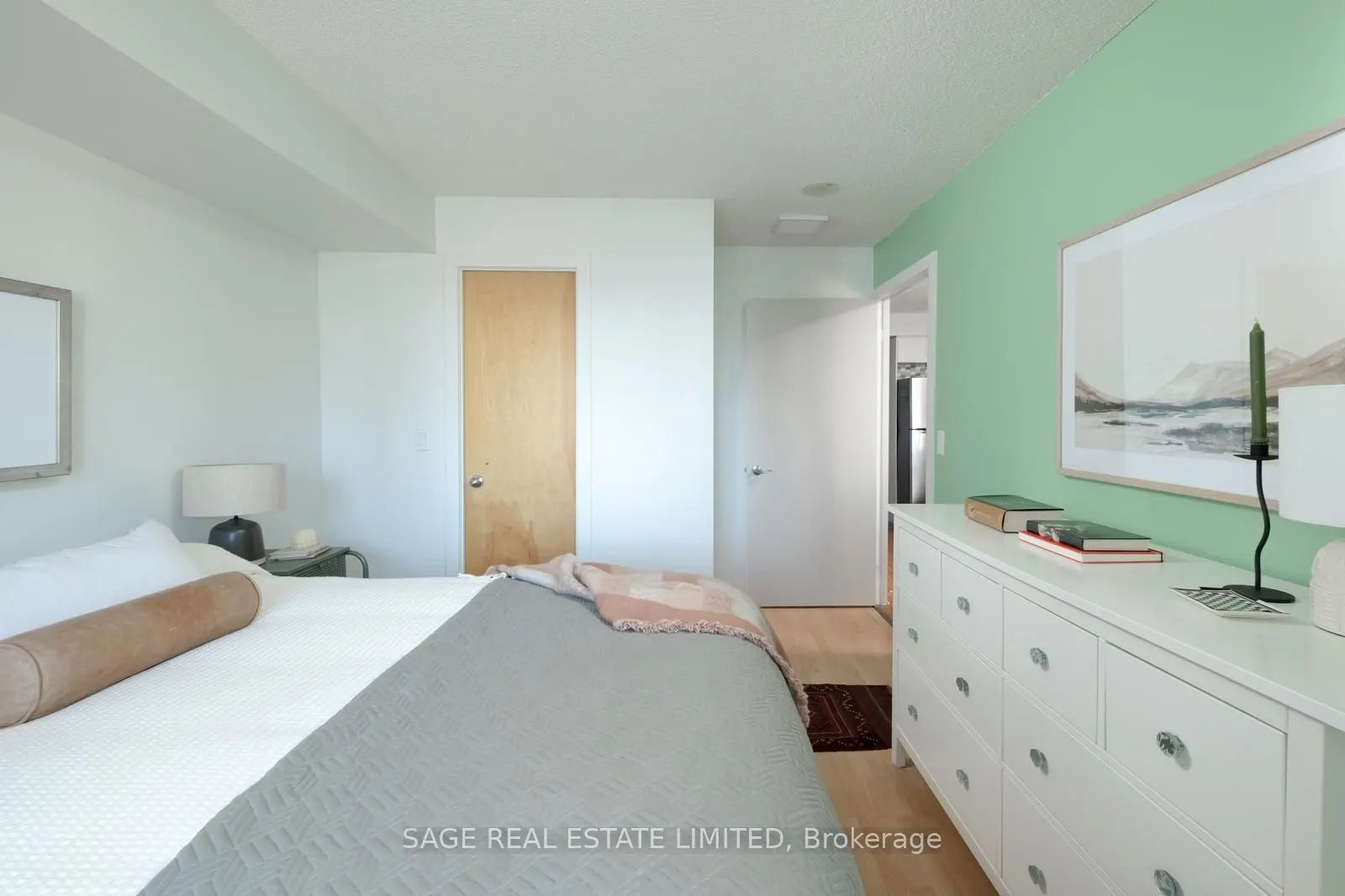 255 Richmond Street E, #1403