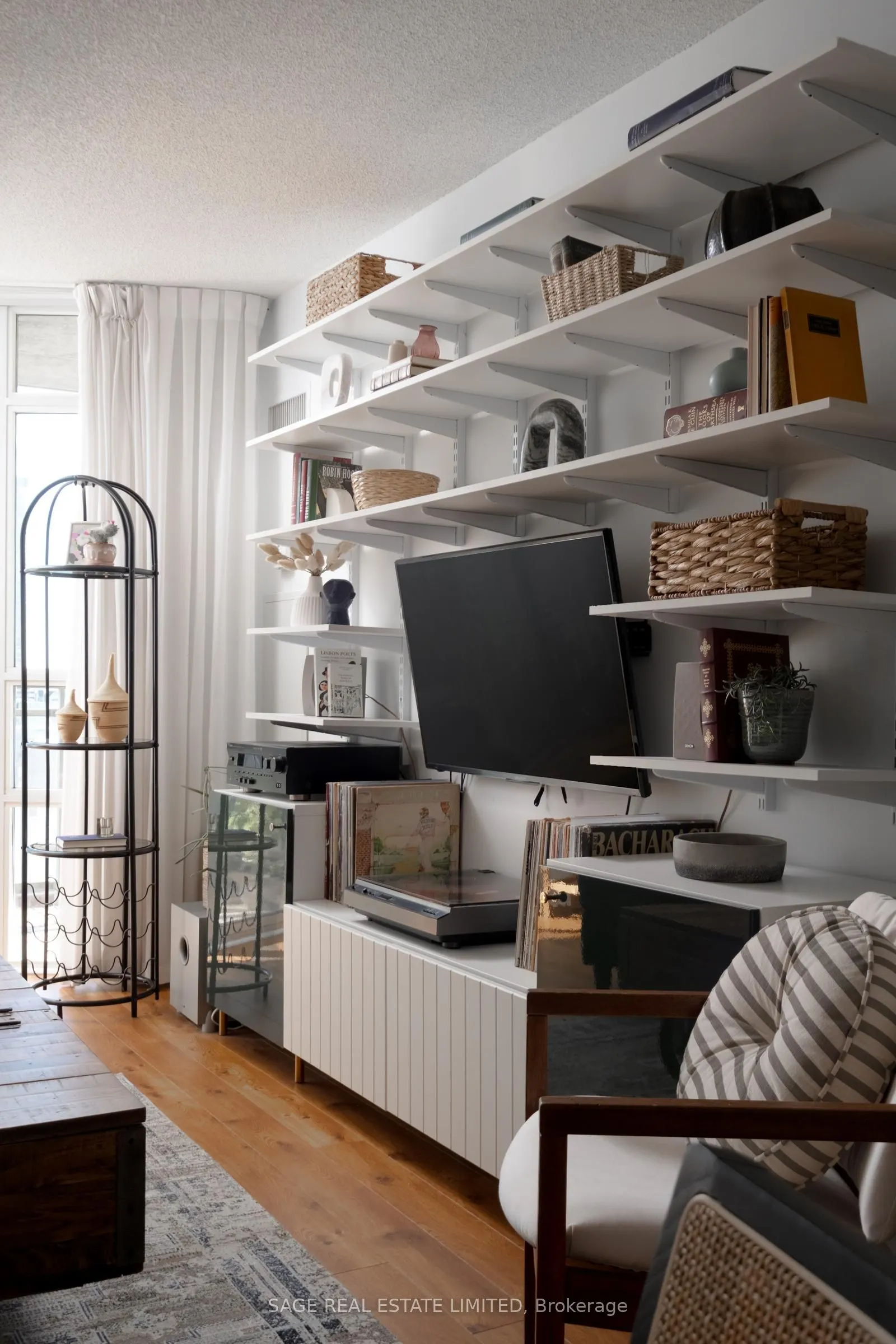 255 Richmond Street E, #1403