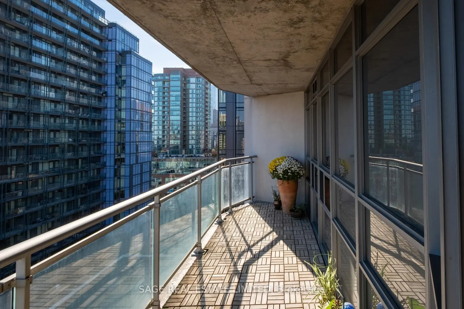 255 Richmond Street E, #1403