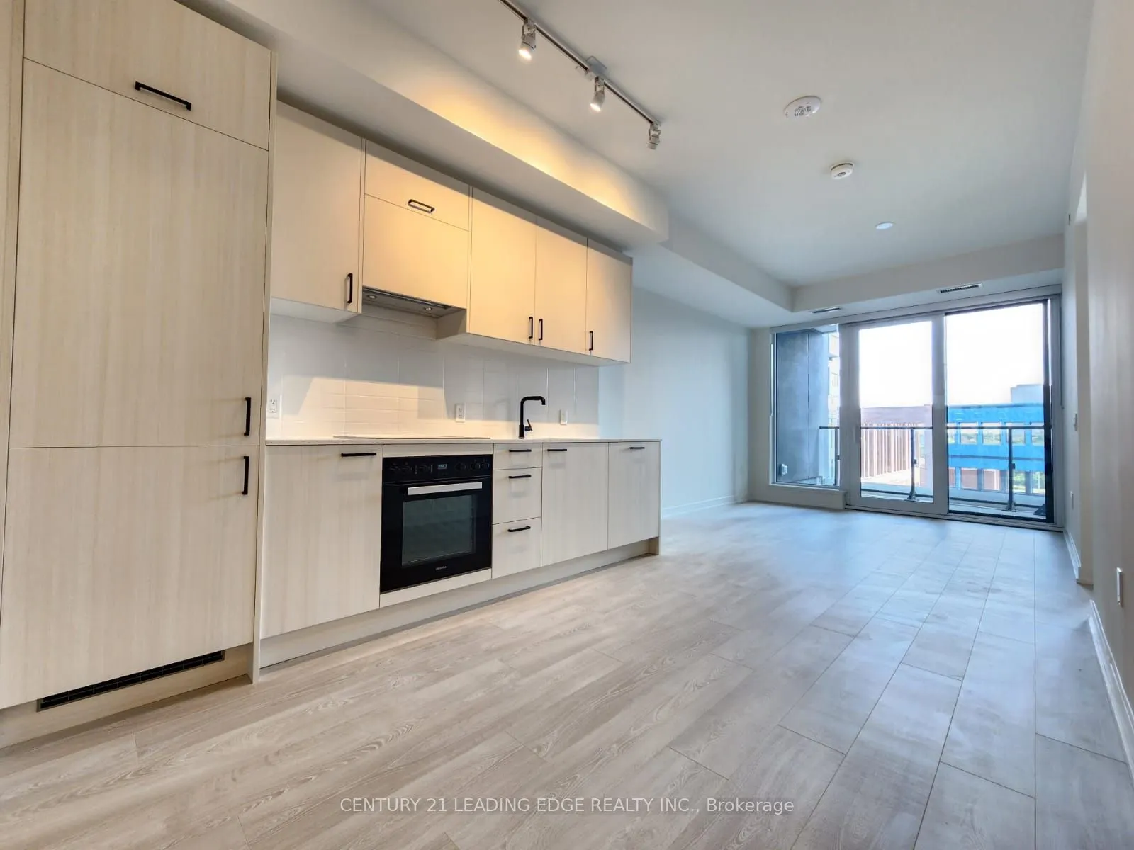 1 Kyle Lowry Road, #327