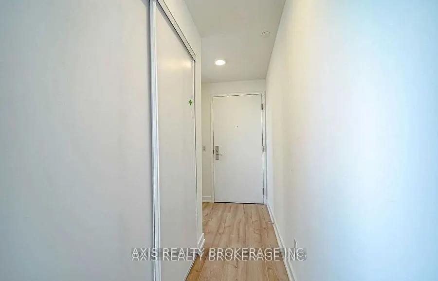 135 East Liberty Street, #1811