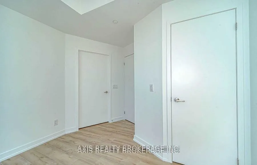 135 East Liberty Street, #1811