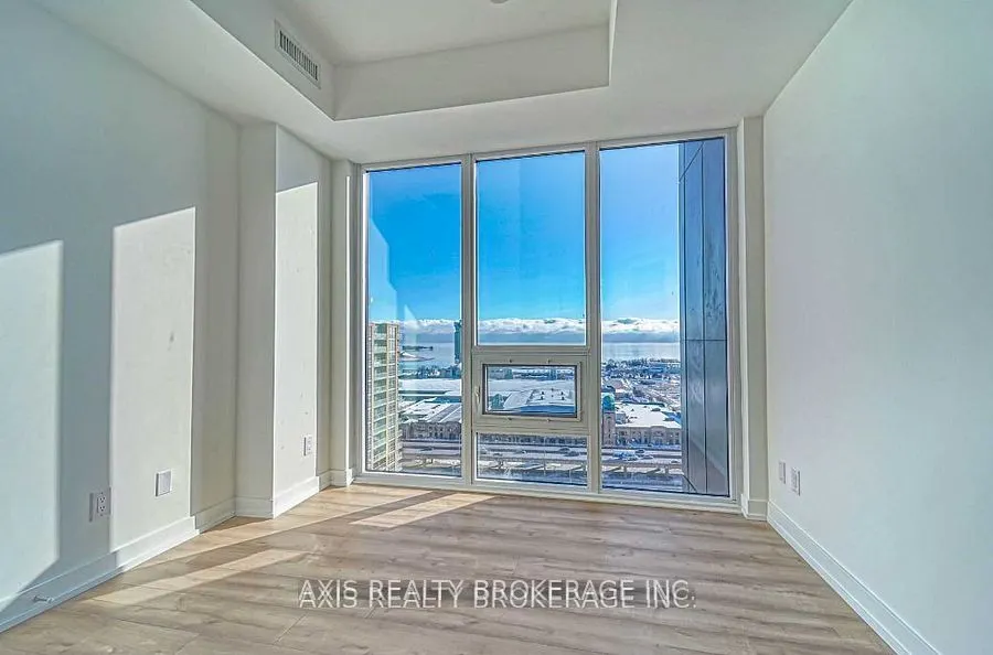 135 East Liberty Street, #1811
