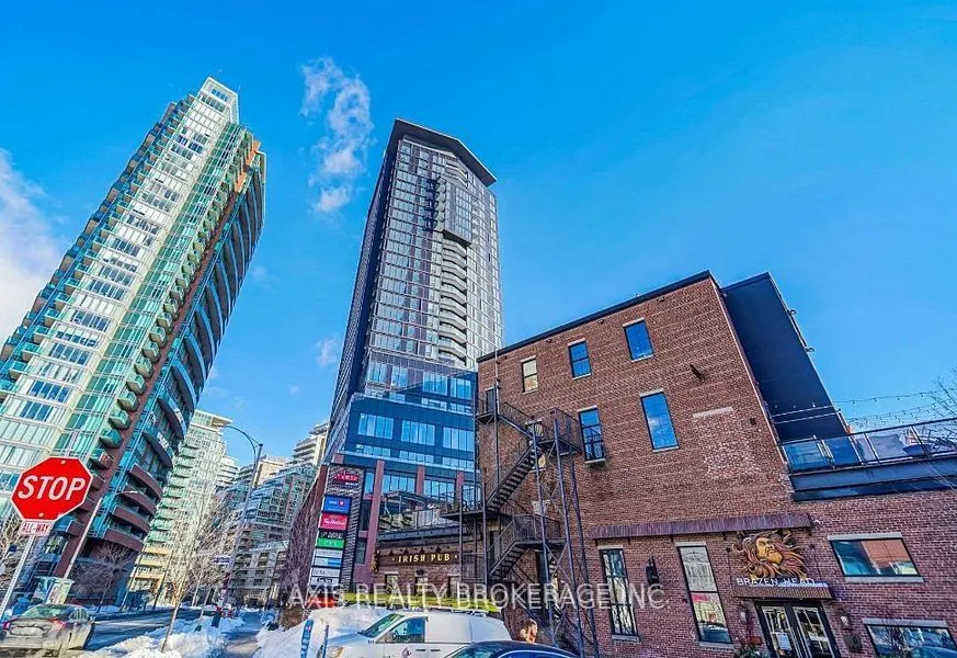 135 East Liberty Street, #1811