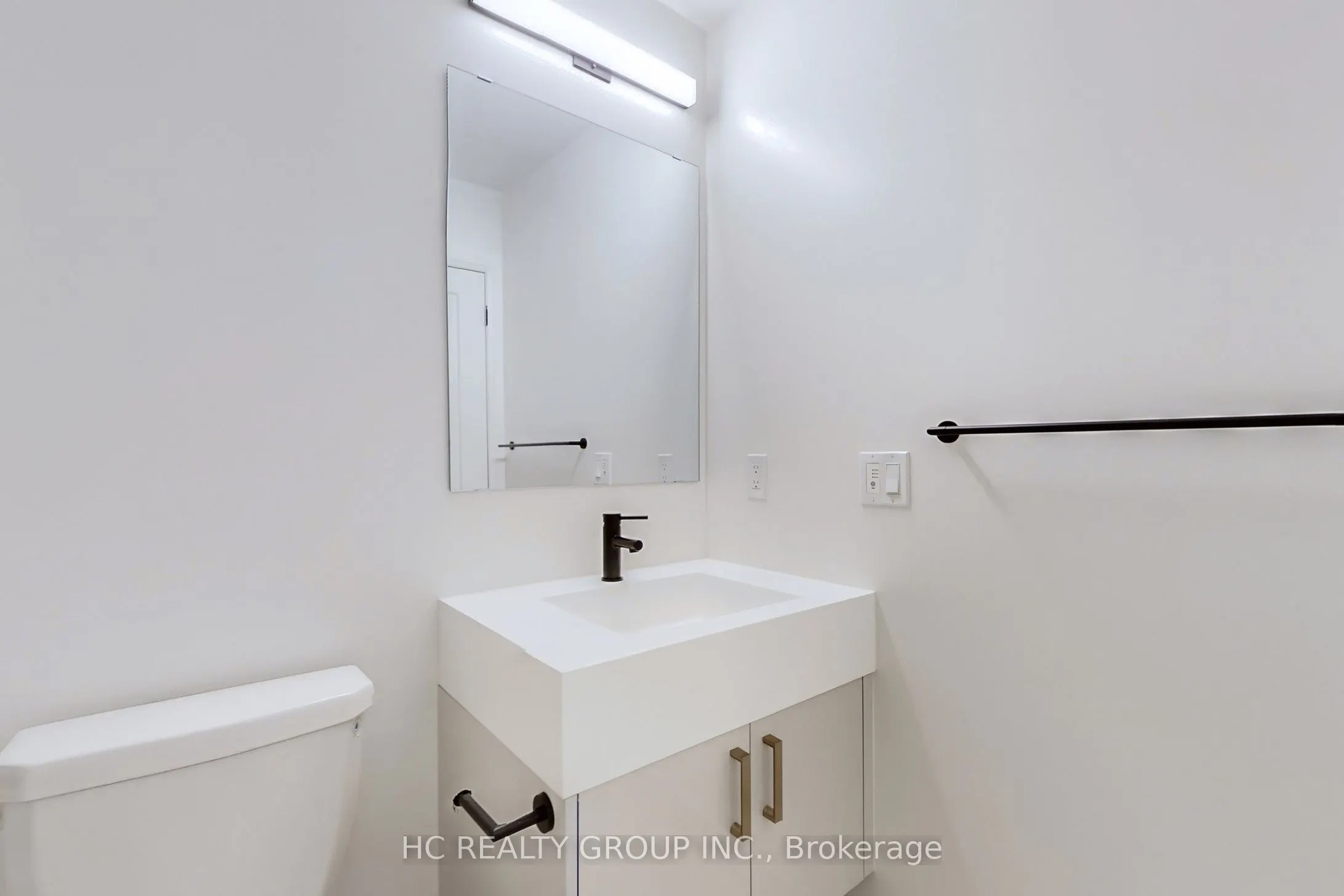 280 Dundas Street W #Ph03