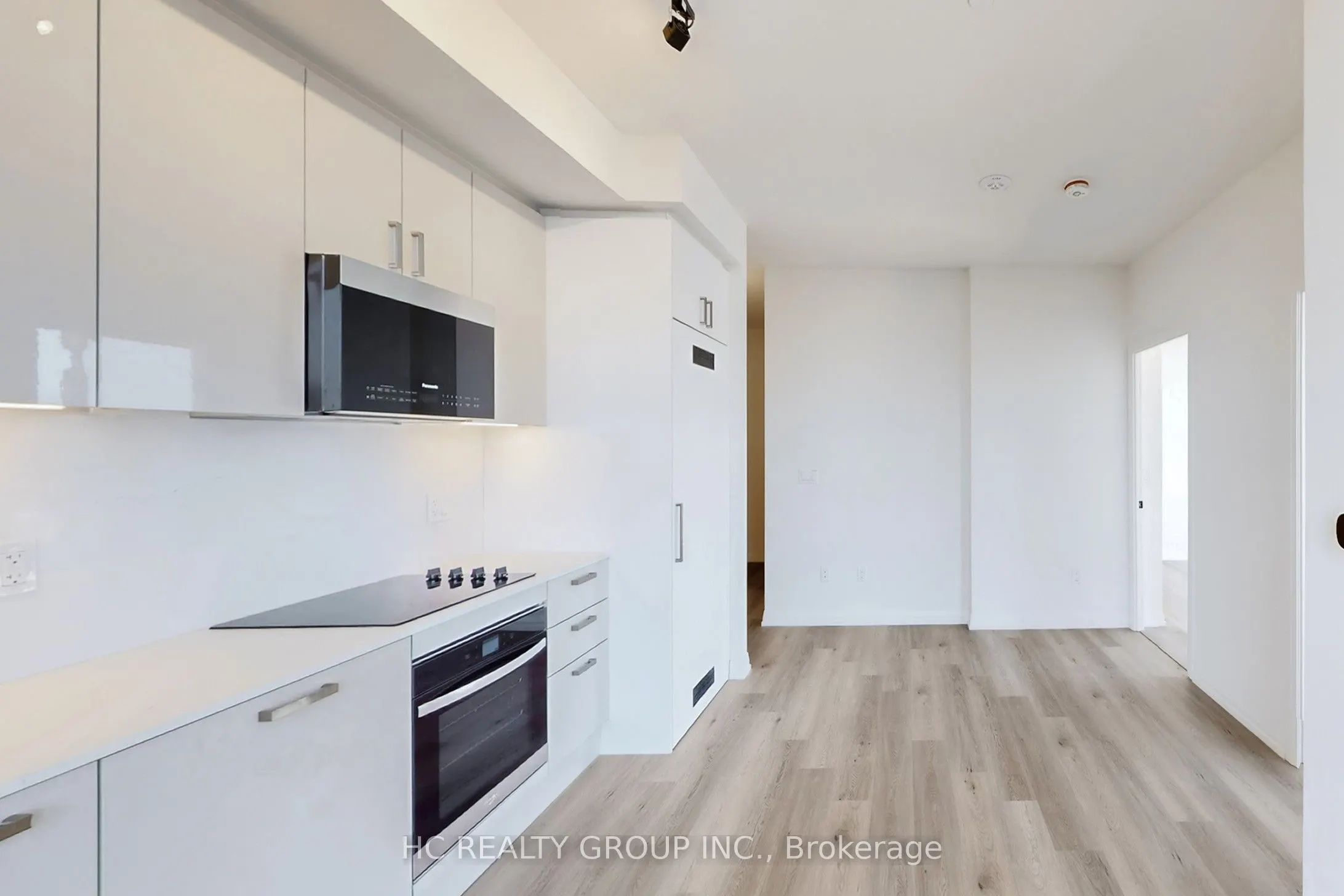 280 Dundas Street W #Ph03