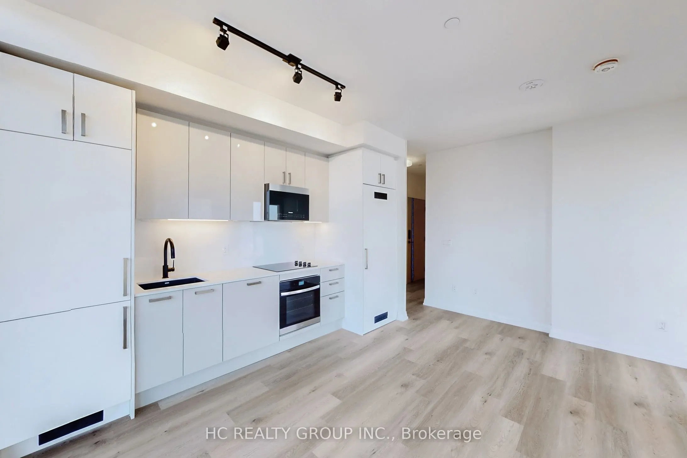 280 Dundas Street W #Ph03