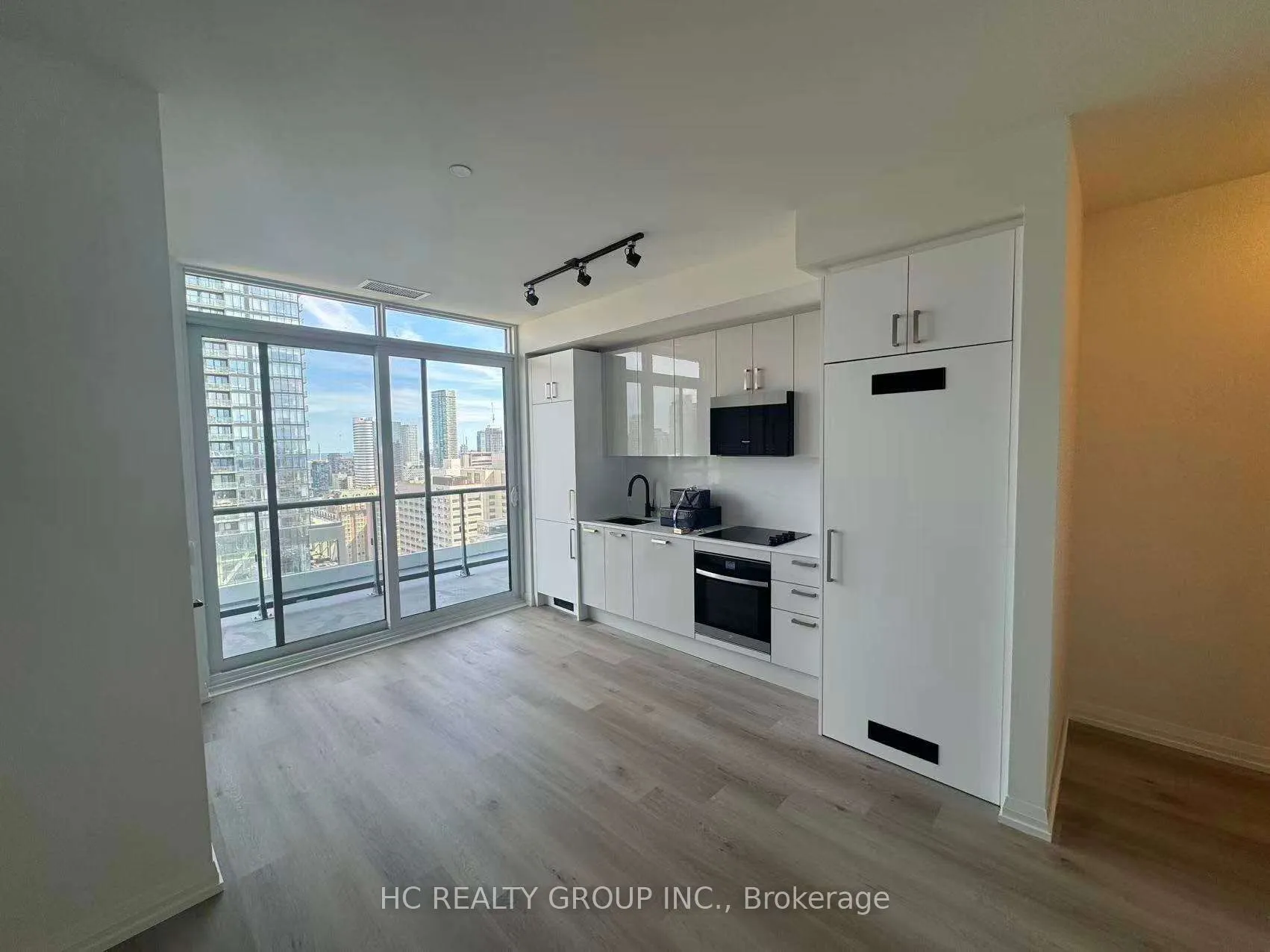 280 Dundas Street W, #Ph03