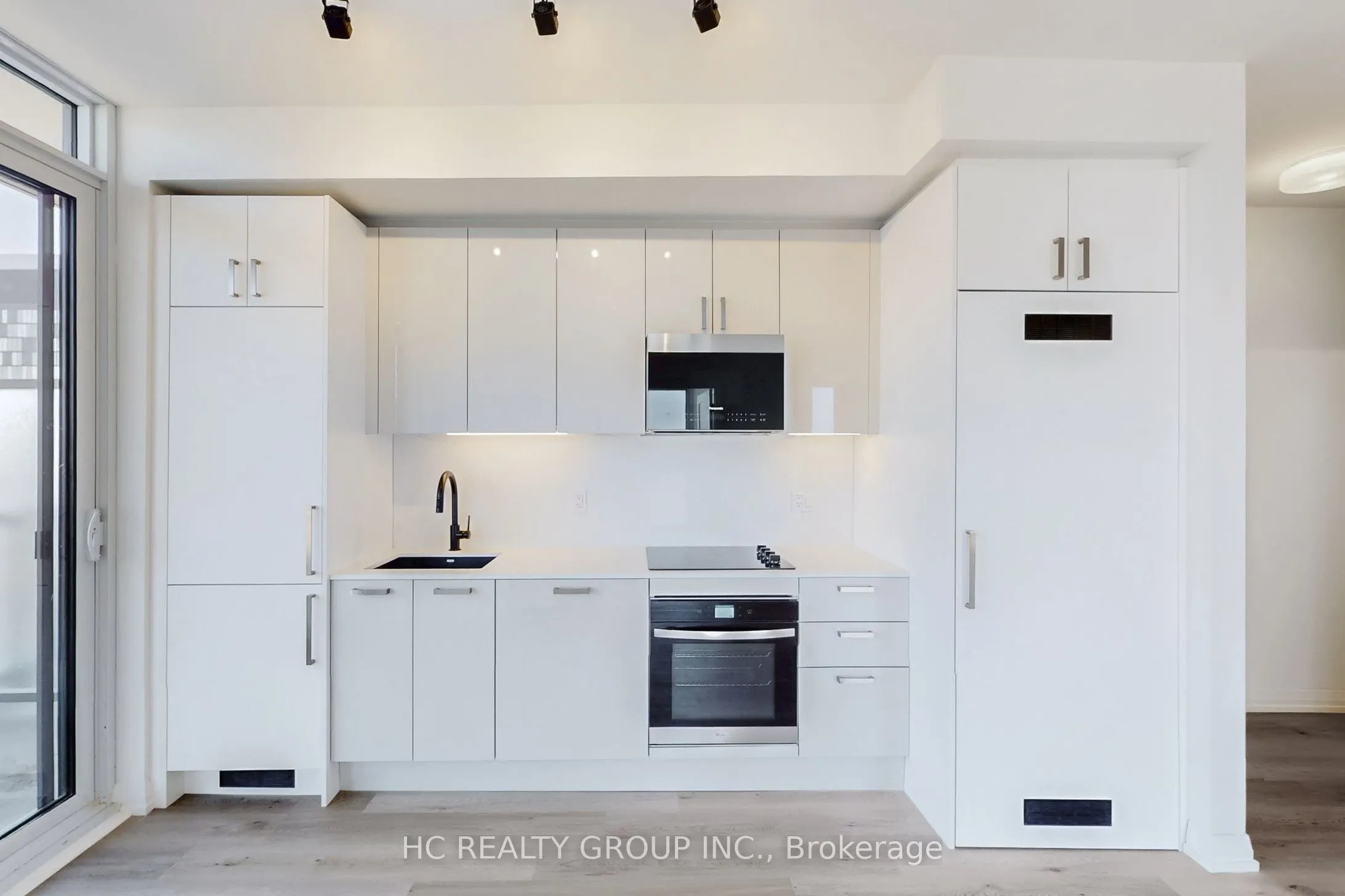280 Dundas Street W #Ph03