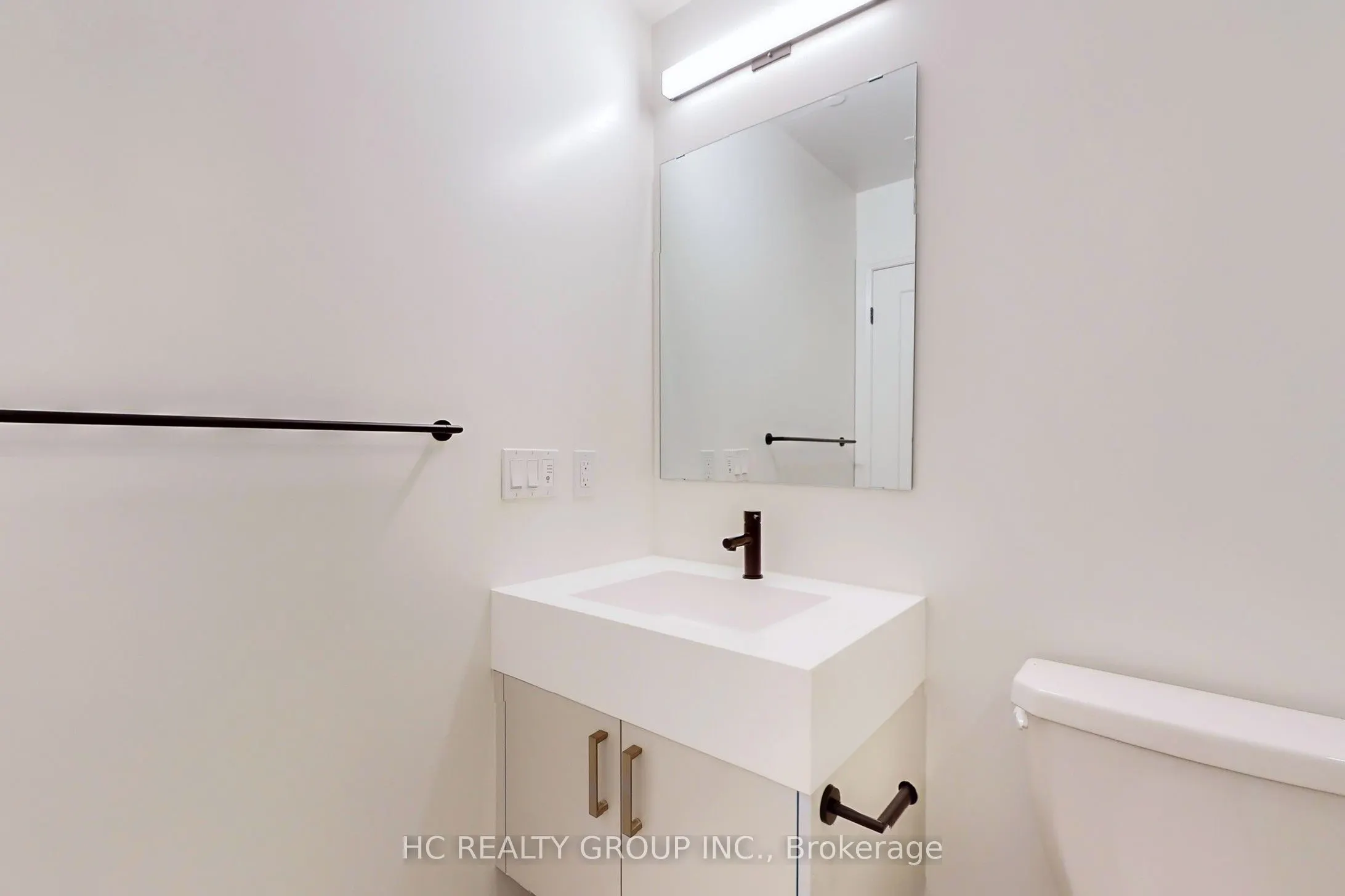 280 Dundas Street W #Ph03