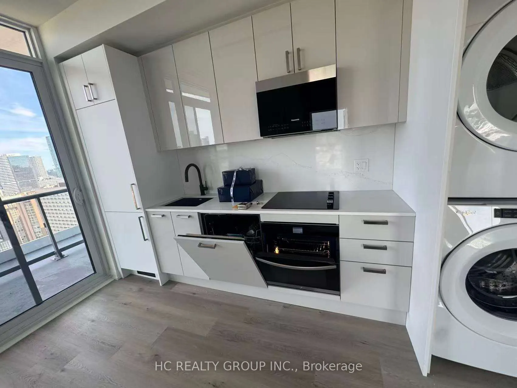 280 Dundas Street W, #Ph03