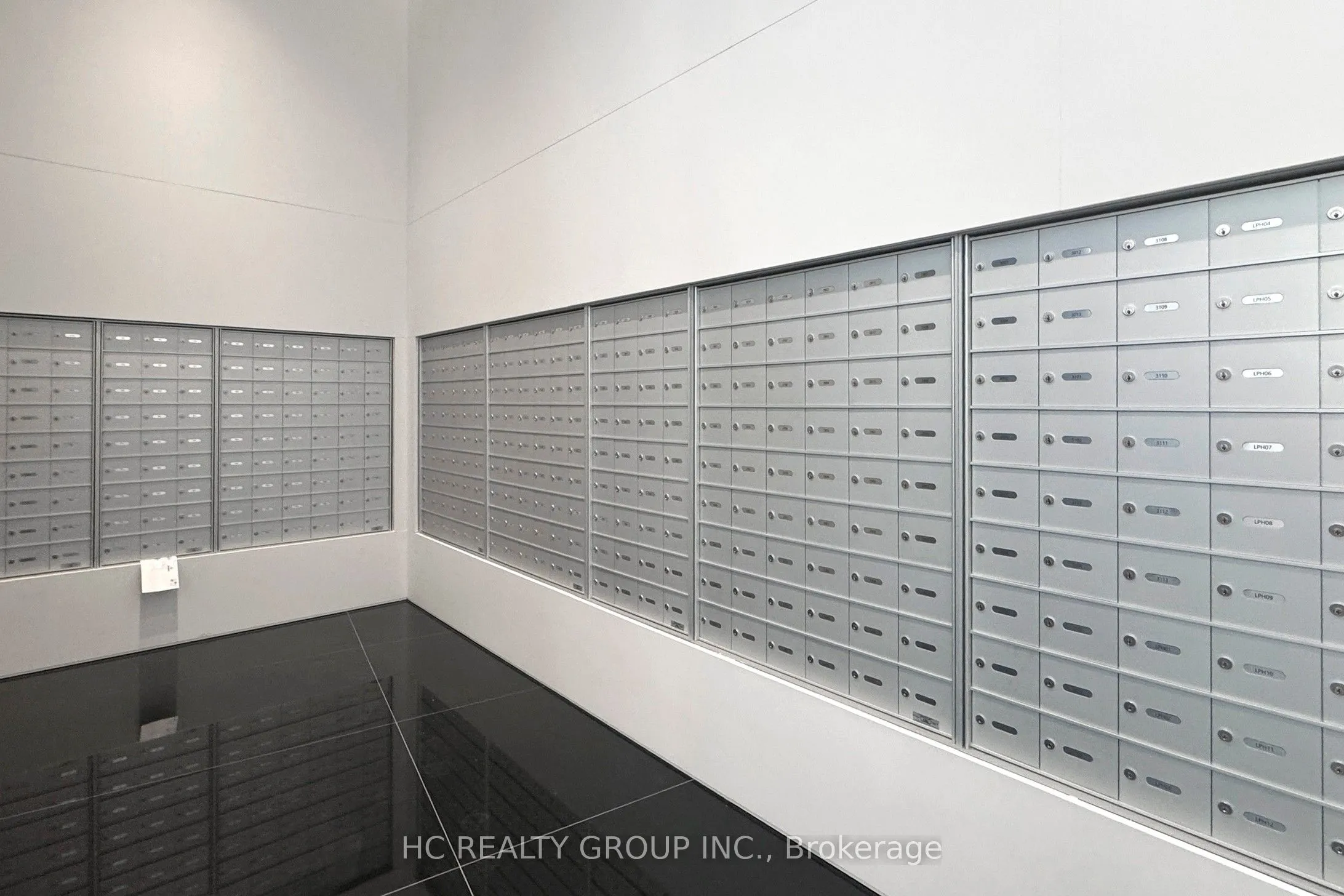 280 Dundas Street W #Ph03