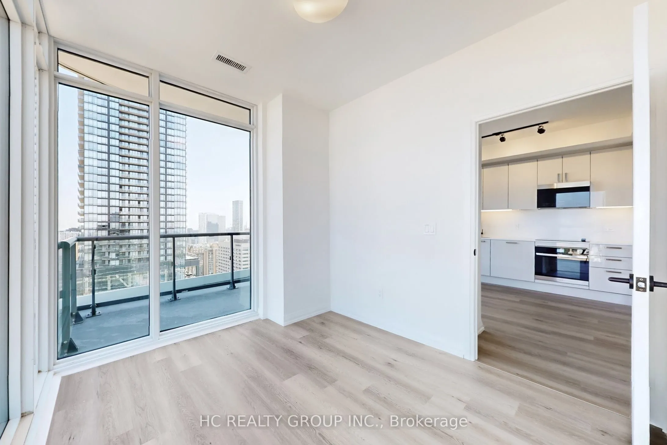 280 Dundas Street W #Ph03