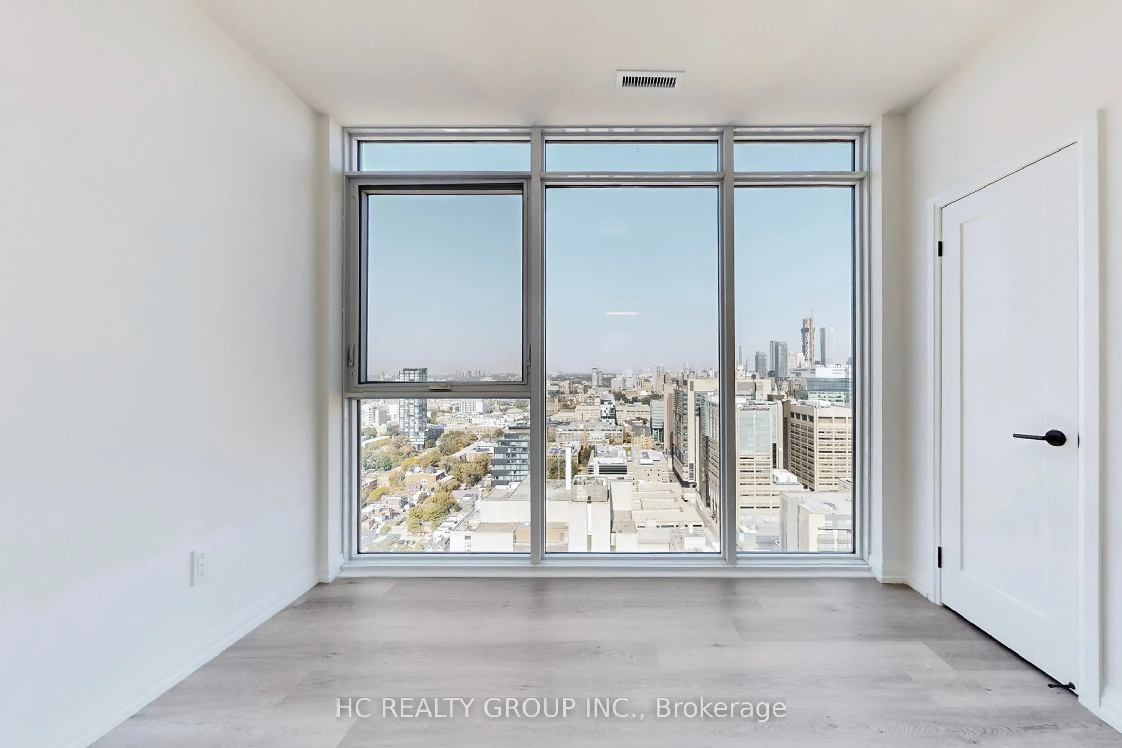 280 Dundas Street W #Ph03