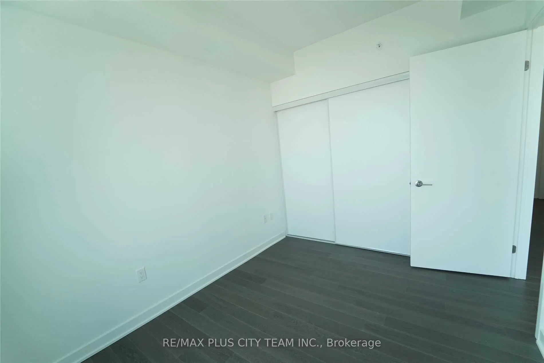 115 Blue Jays Way, #2802